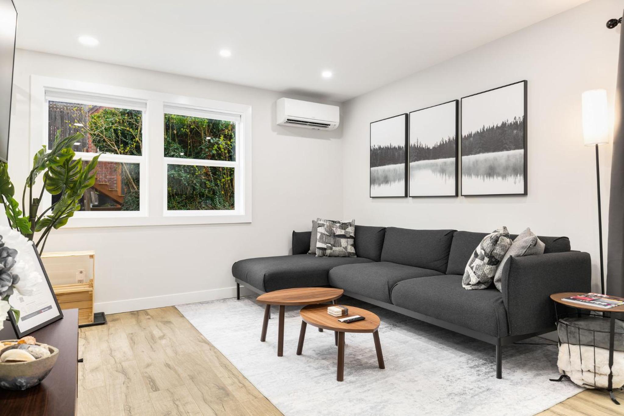 Modern Ballard Retreat Near Beach & Parks