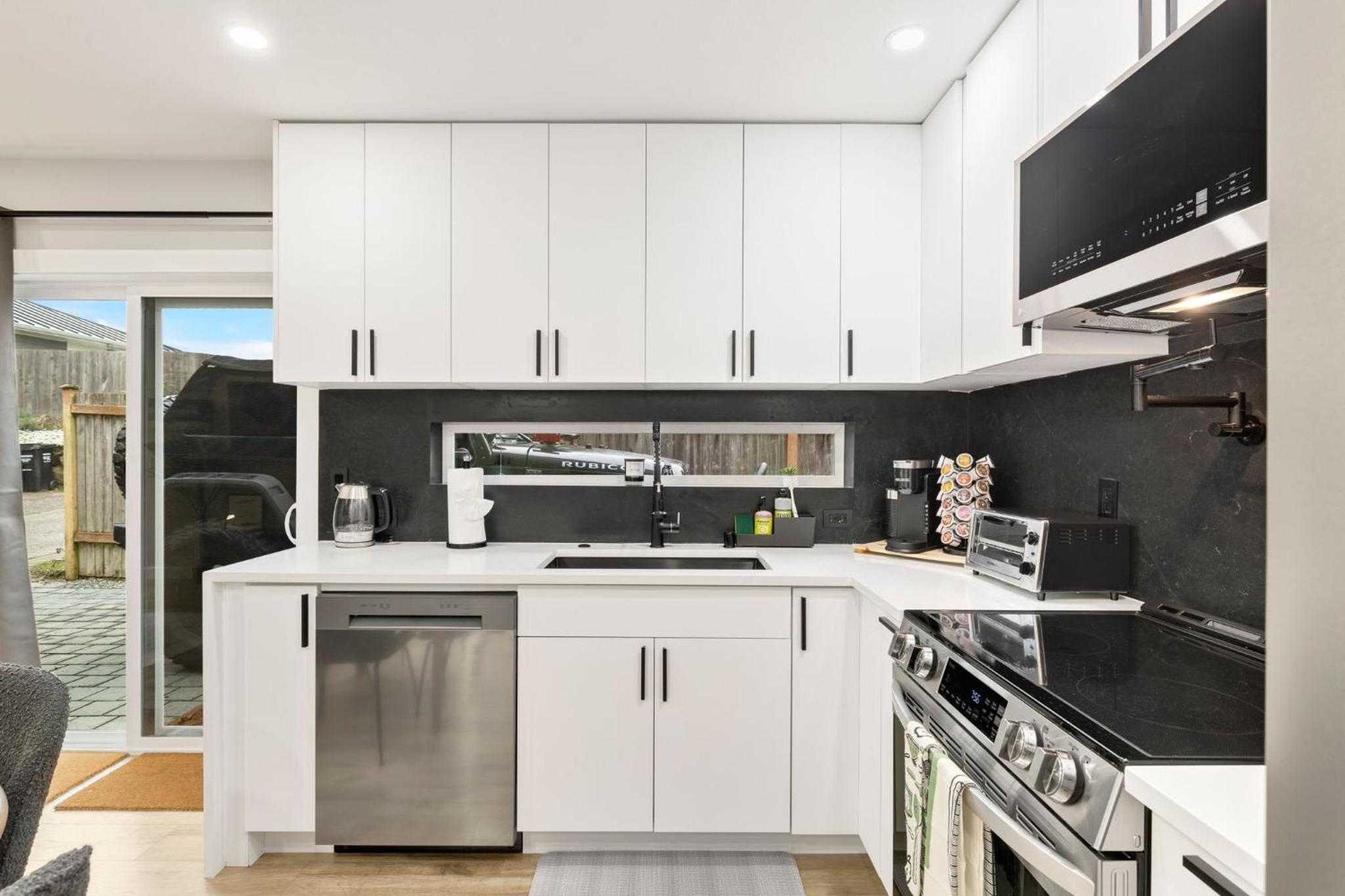 Modern Ballard Retreat Near Beach & Parks