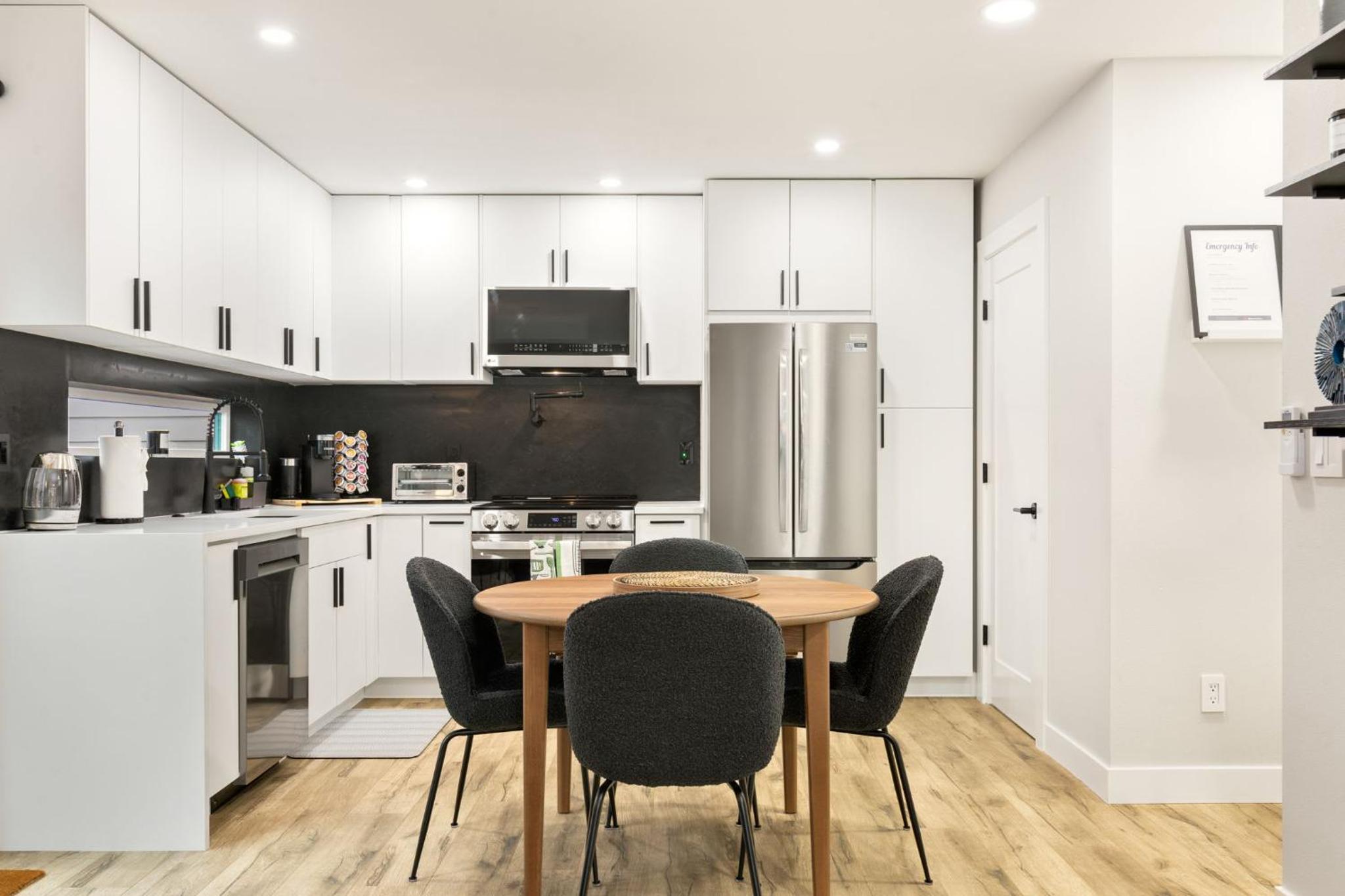 Modern Ballard Retreat Near Beach & Parks