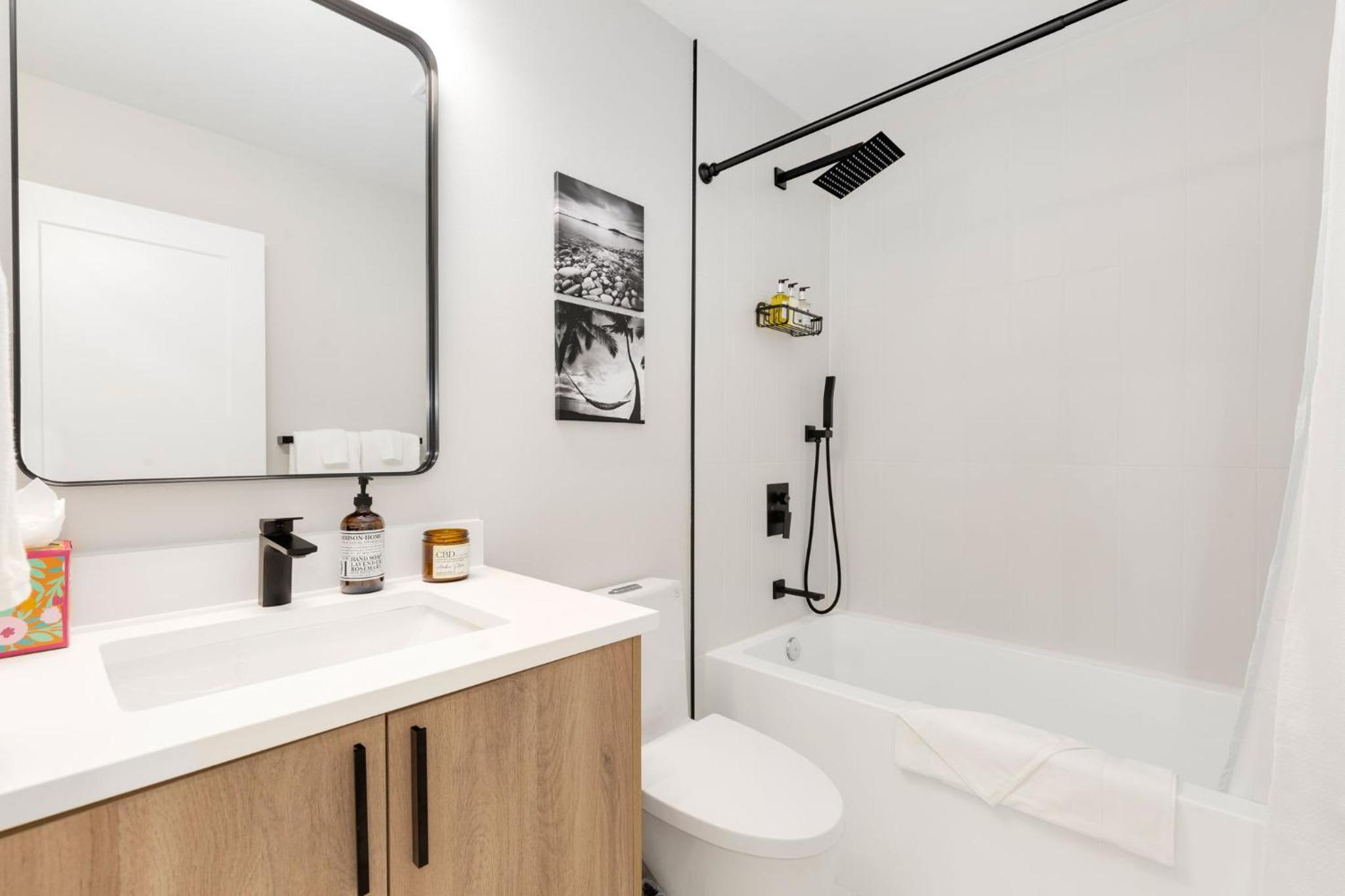 Modern Ballard Retreat Near Beach & Parks