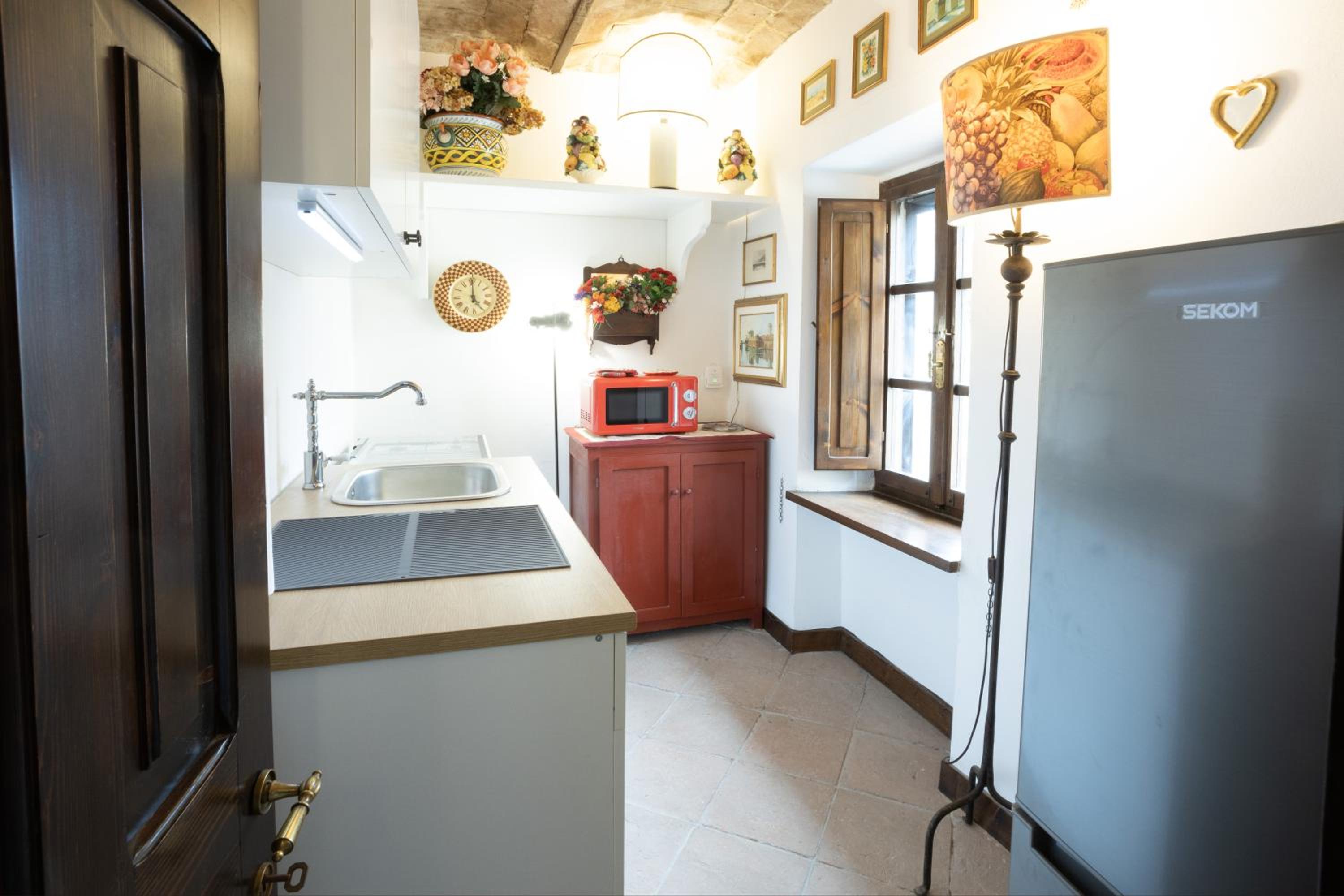 GiuMa Tuscany Historic Country House with Roof Terrace near Saturnia Hot Springs