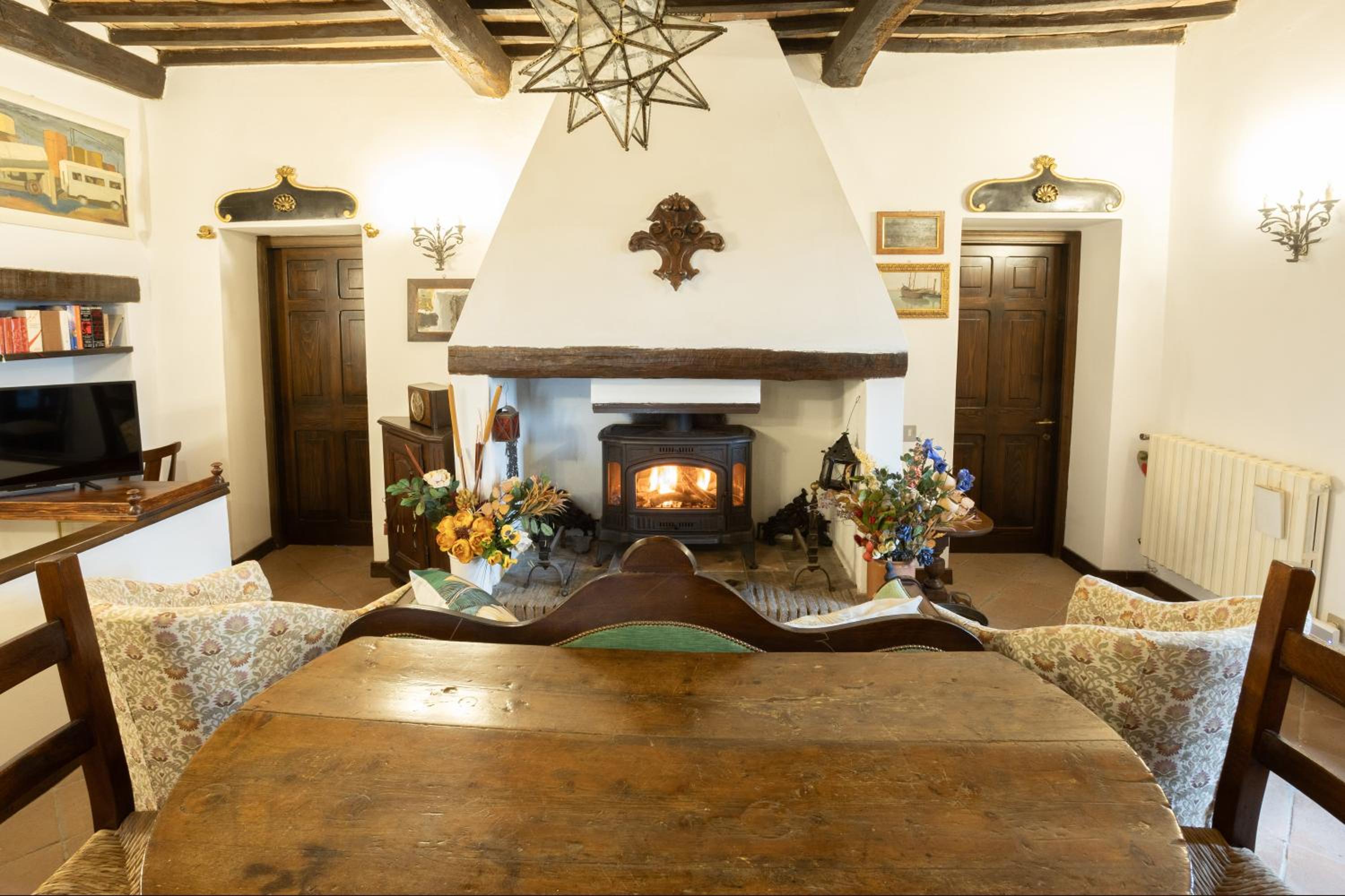 GiuMa Tuscany Historic Country House with Roof Terrace near Saturnia Hot Springs