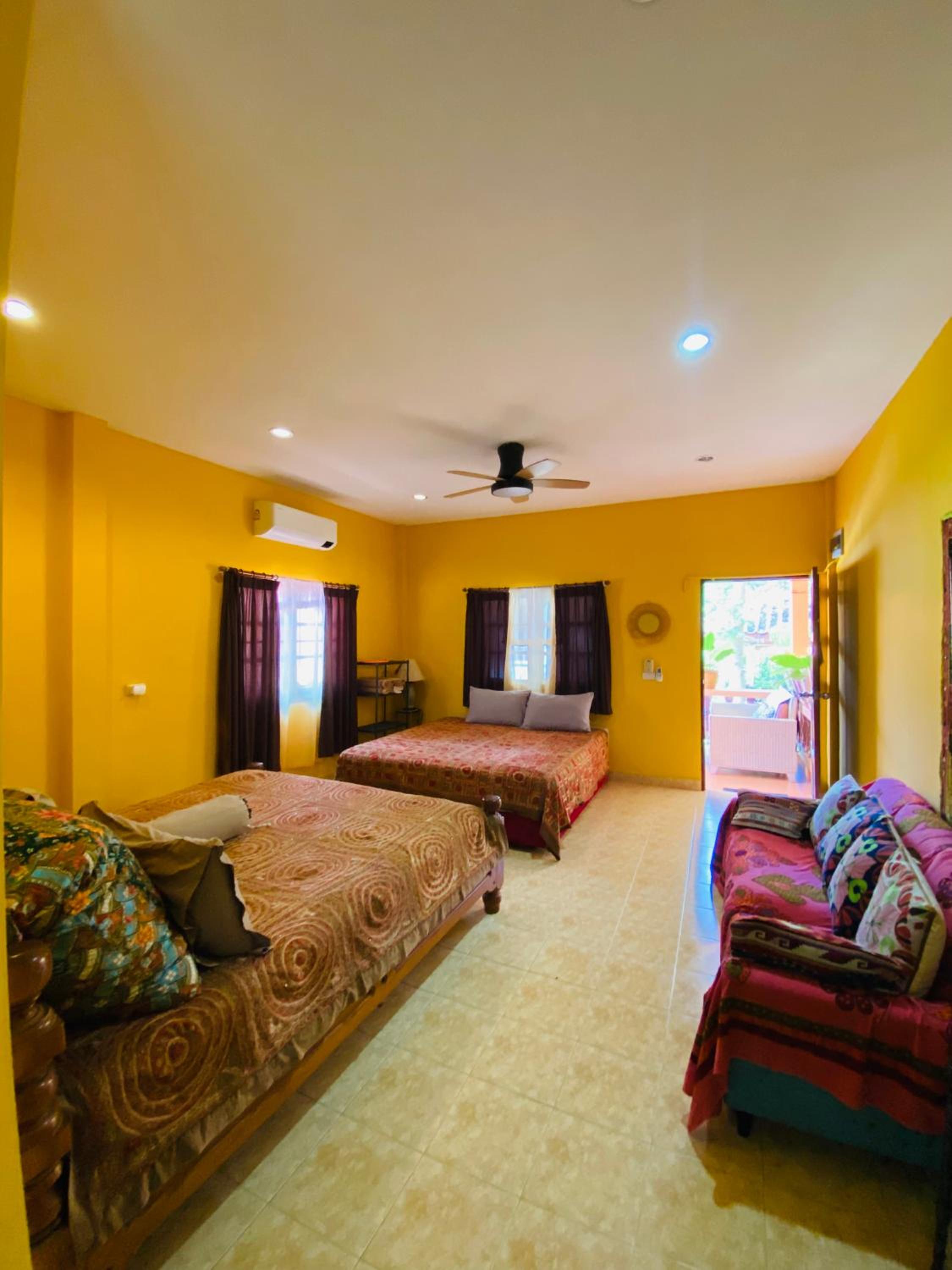 Good vibes bungalow at Ya Nui beach