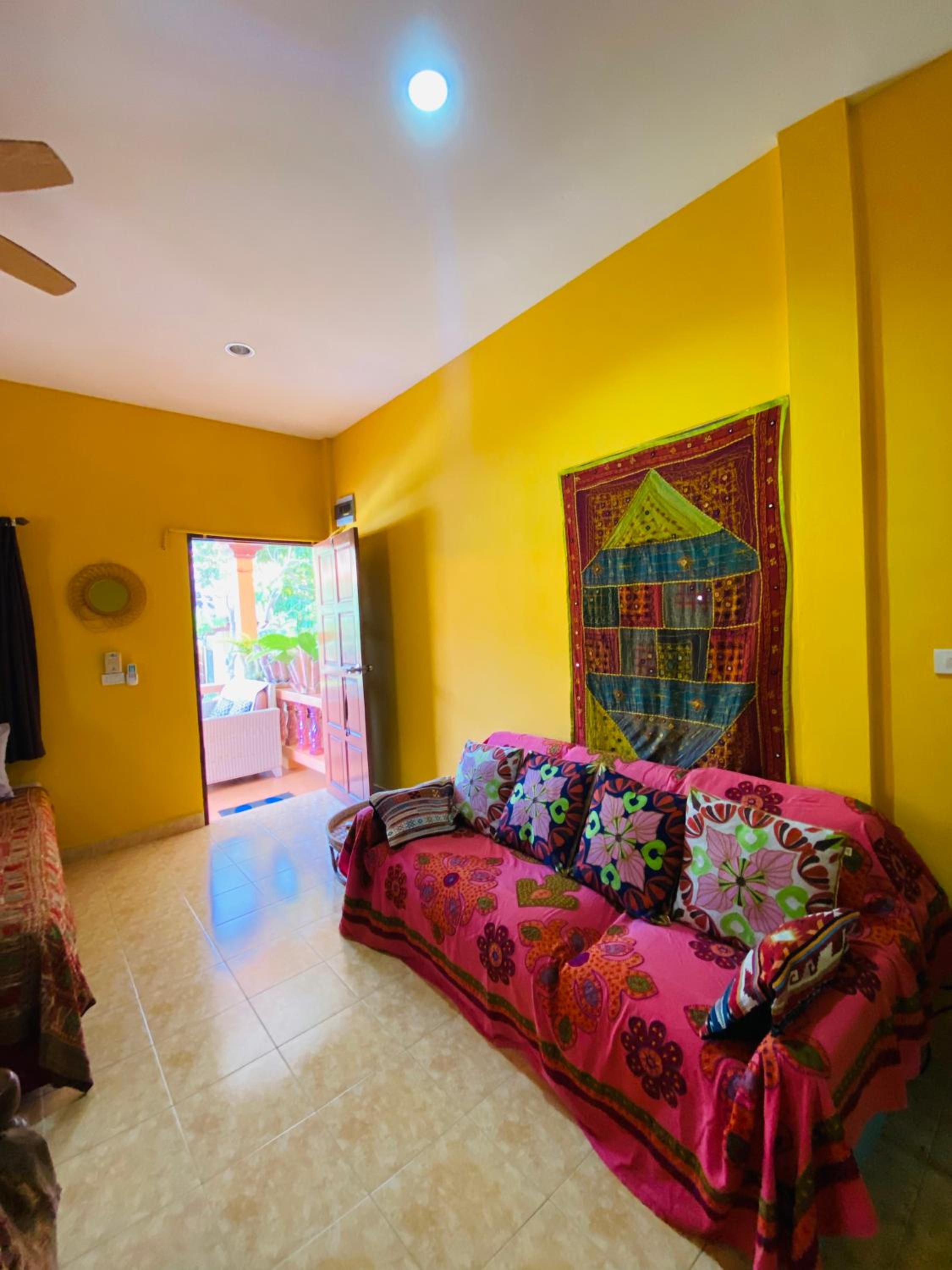 Good vibes bungalow at Ya Nui beach