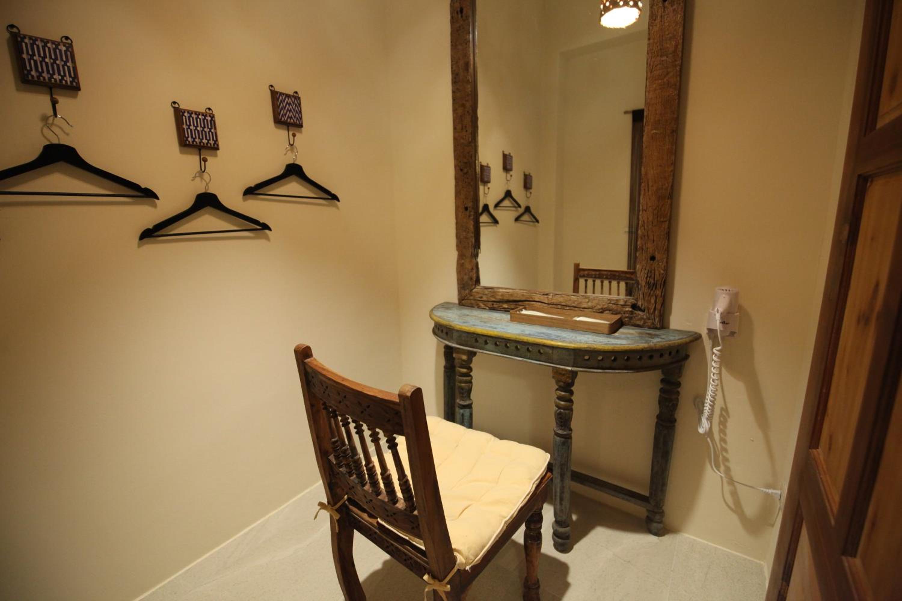 Cenacle B & B