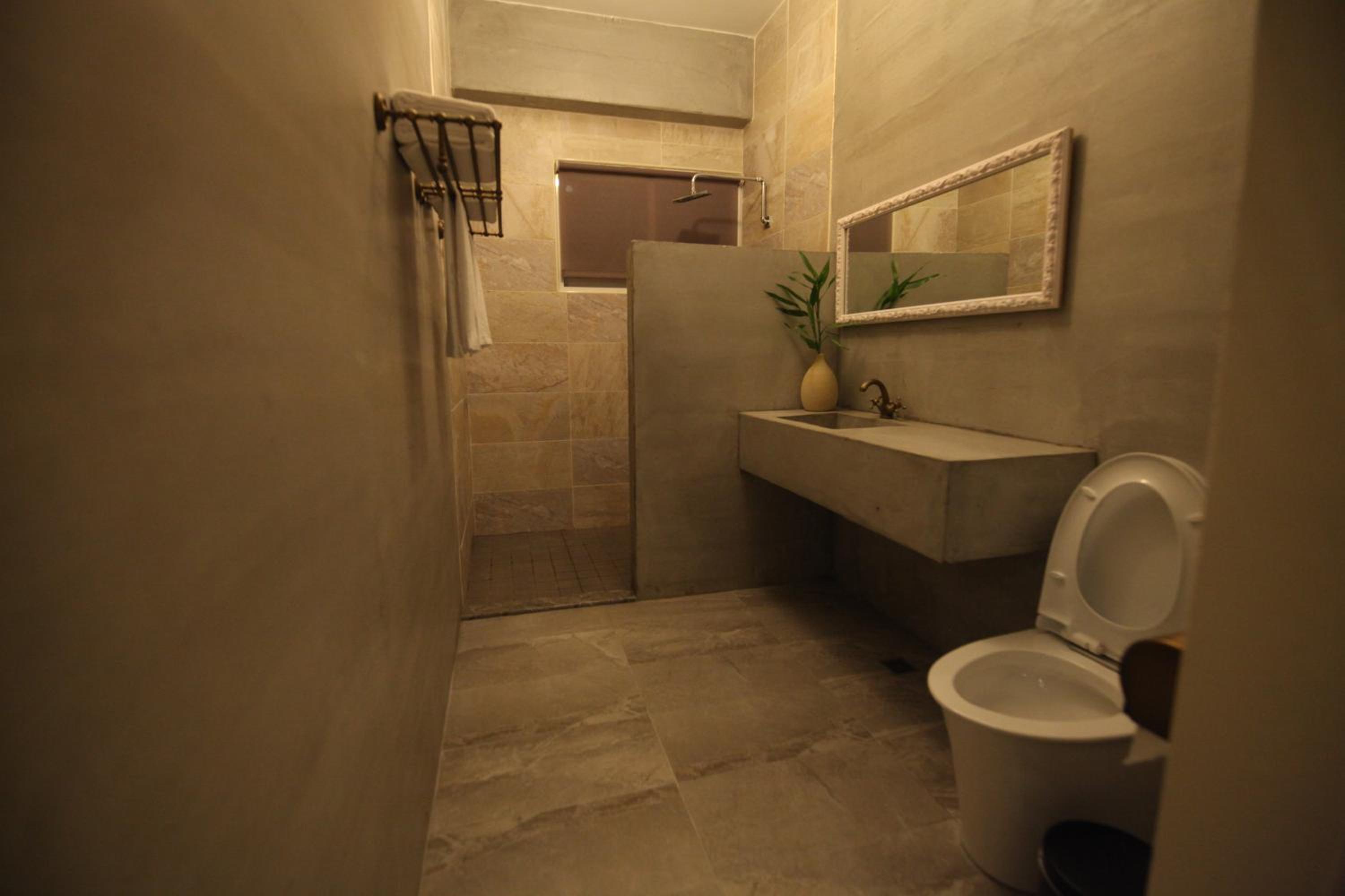 Cenacle B & B