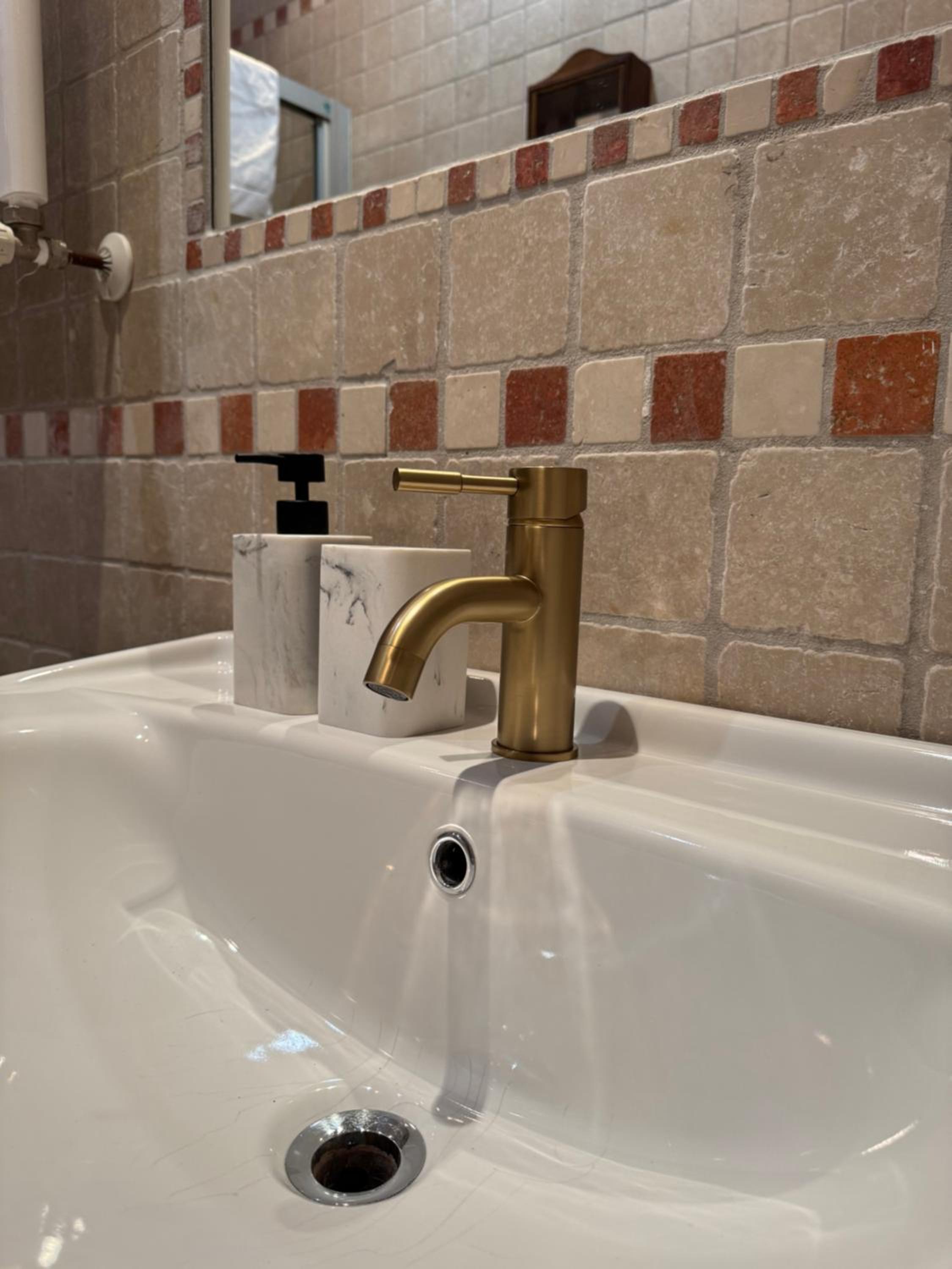 Welcoming Vatican Garden Home - with Hot Hub