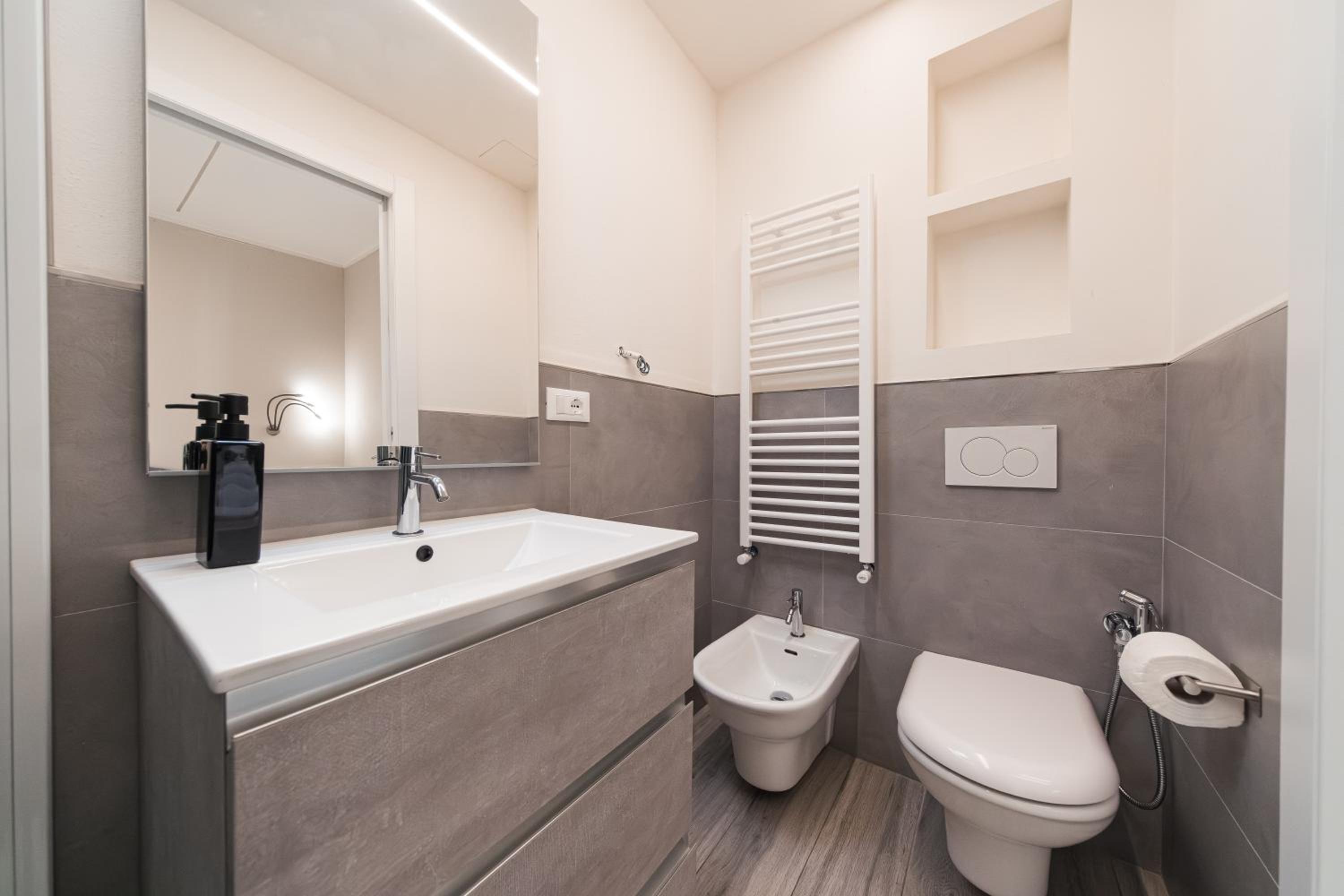 Dall'Arca Suites Bologna Station - Center - Fiera