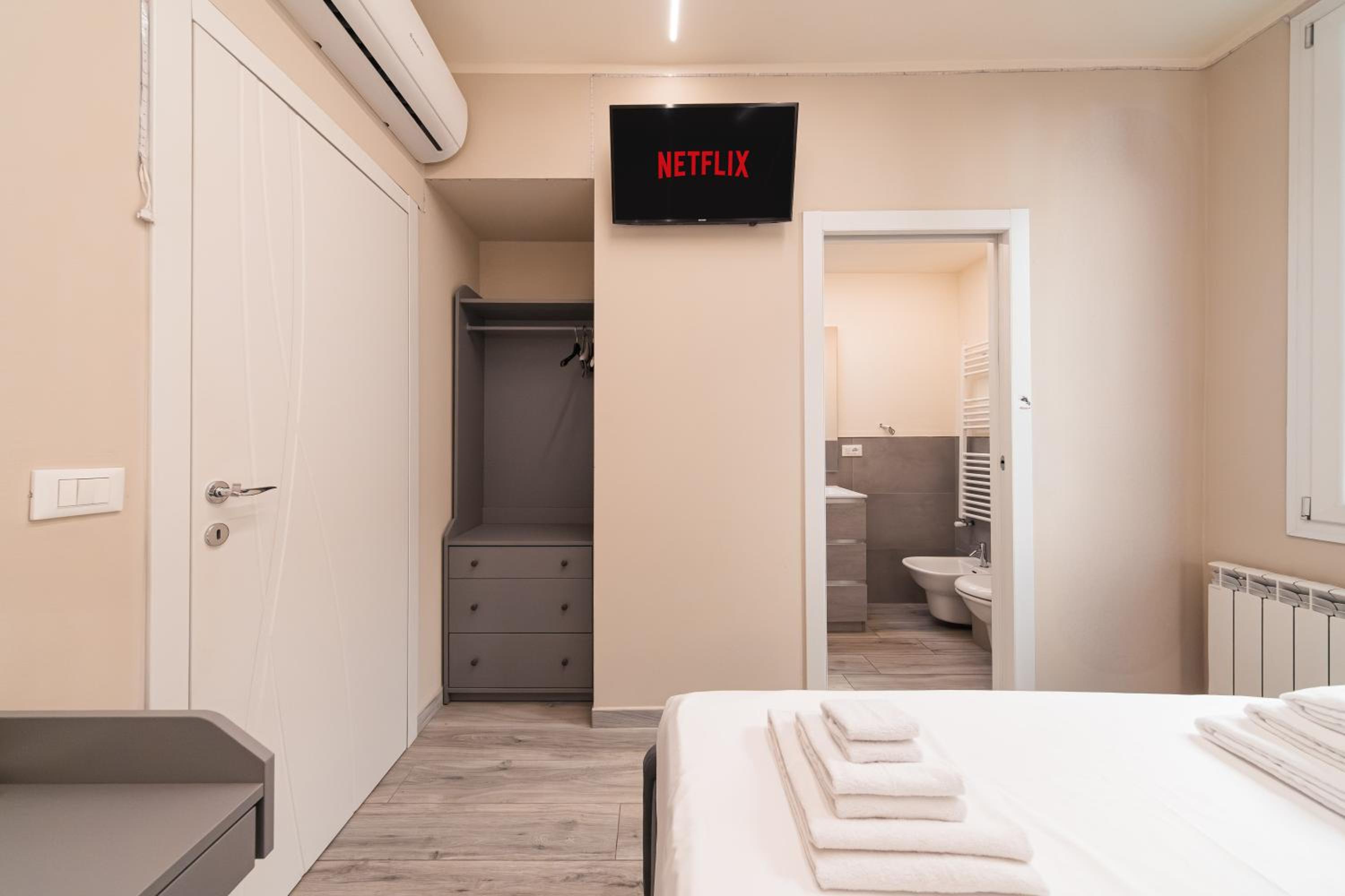 Dall'Arca Suites Bologna Station - Center - Fiera