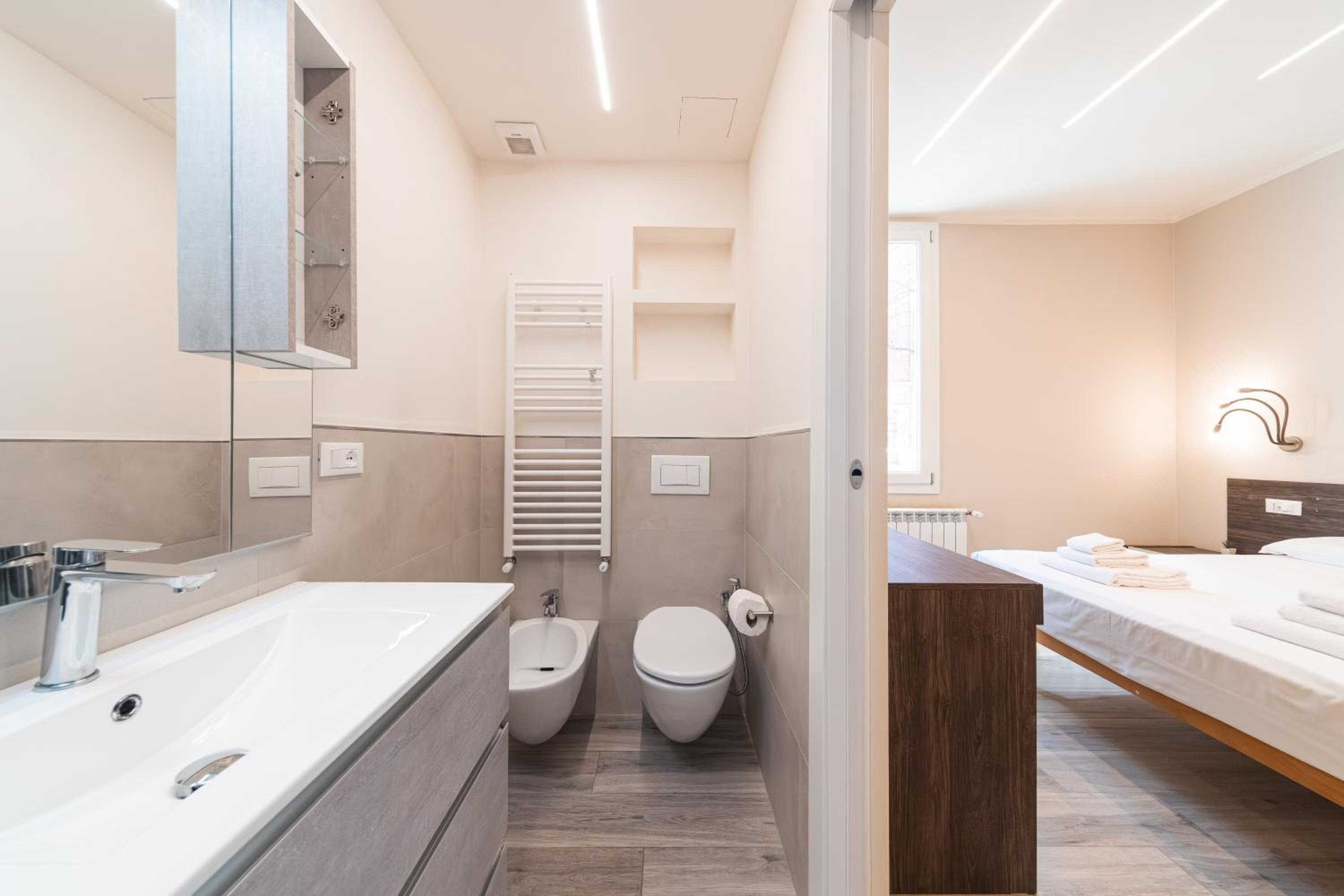 Dall'Arca Suites Bologna Station - Center - Fiera
