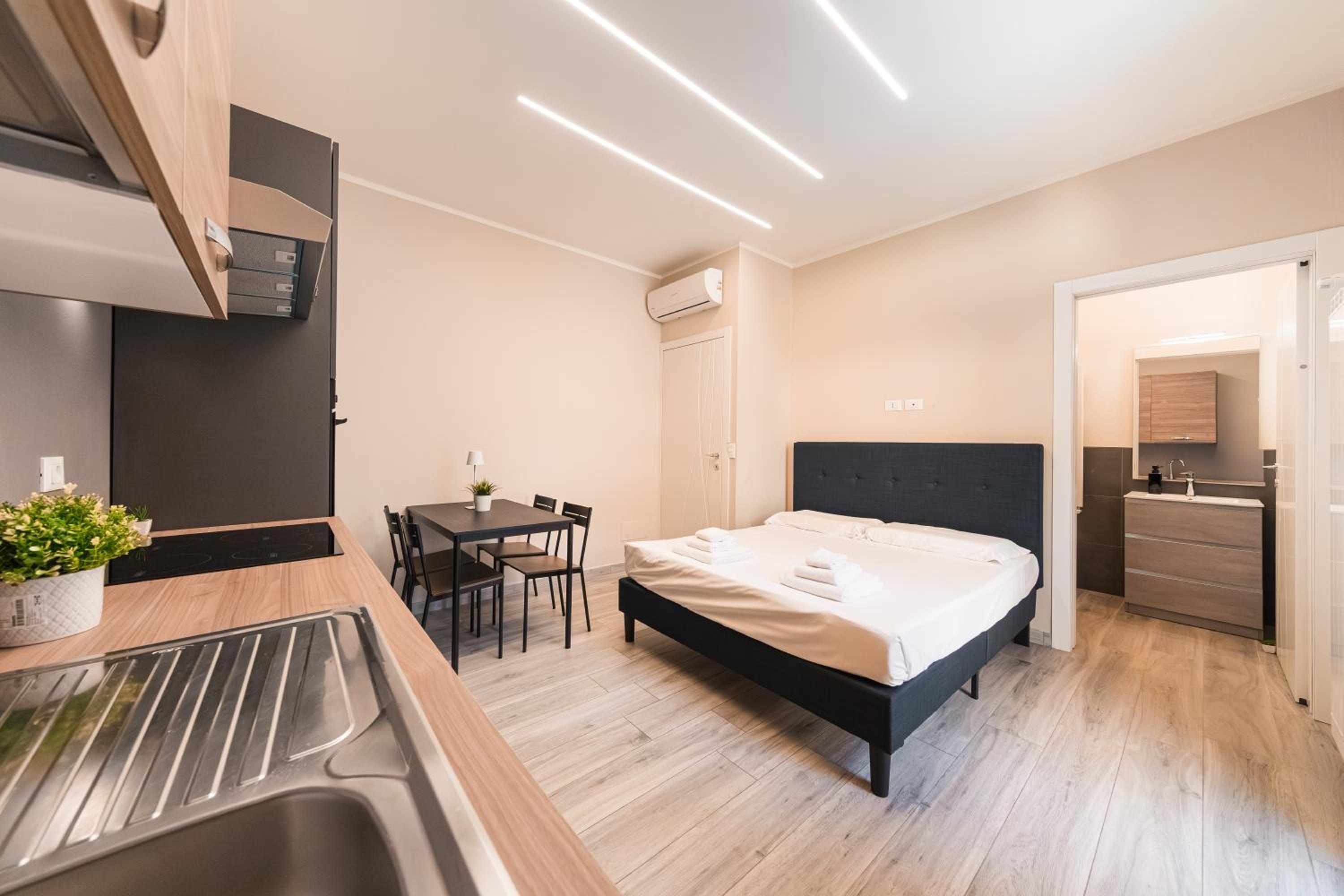 Dall'Arca Suites Bologna Station - Center - Fiera