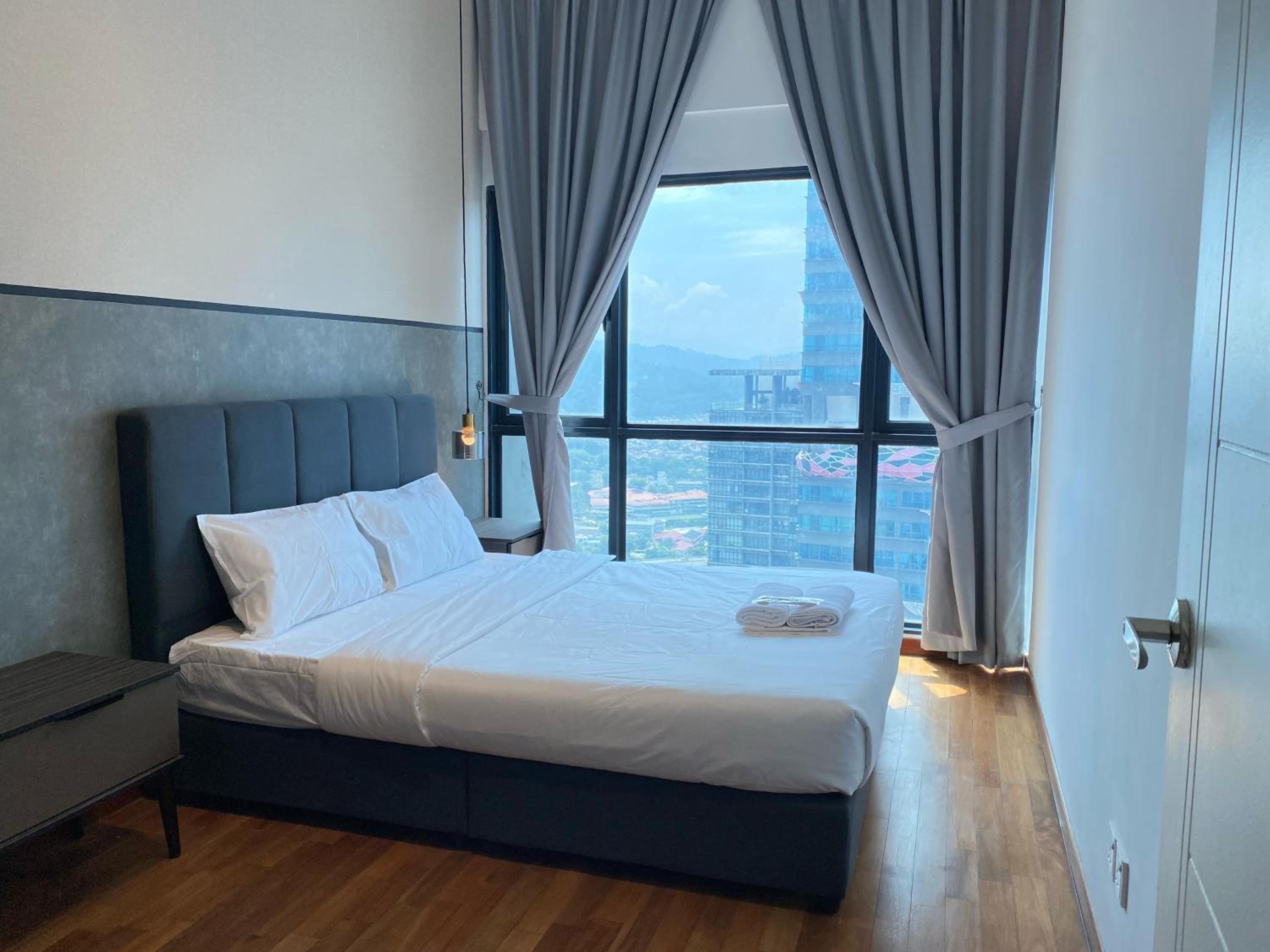 Reizz by Aayu Residences - 10mins to KLCC, 2 mins to Gleneagles Hospital