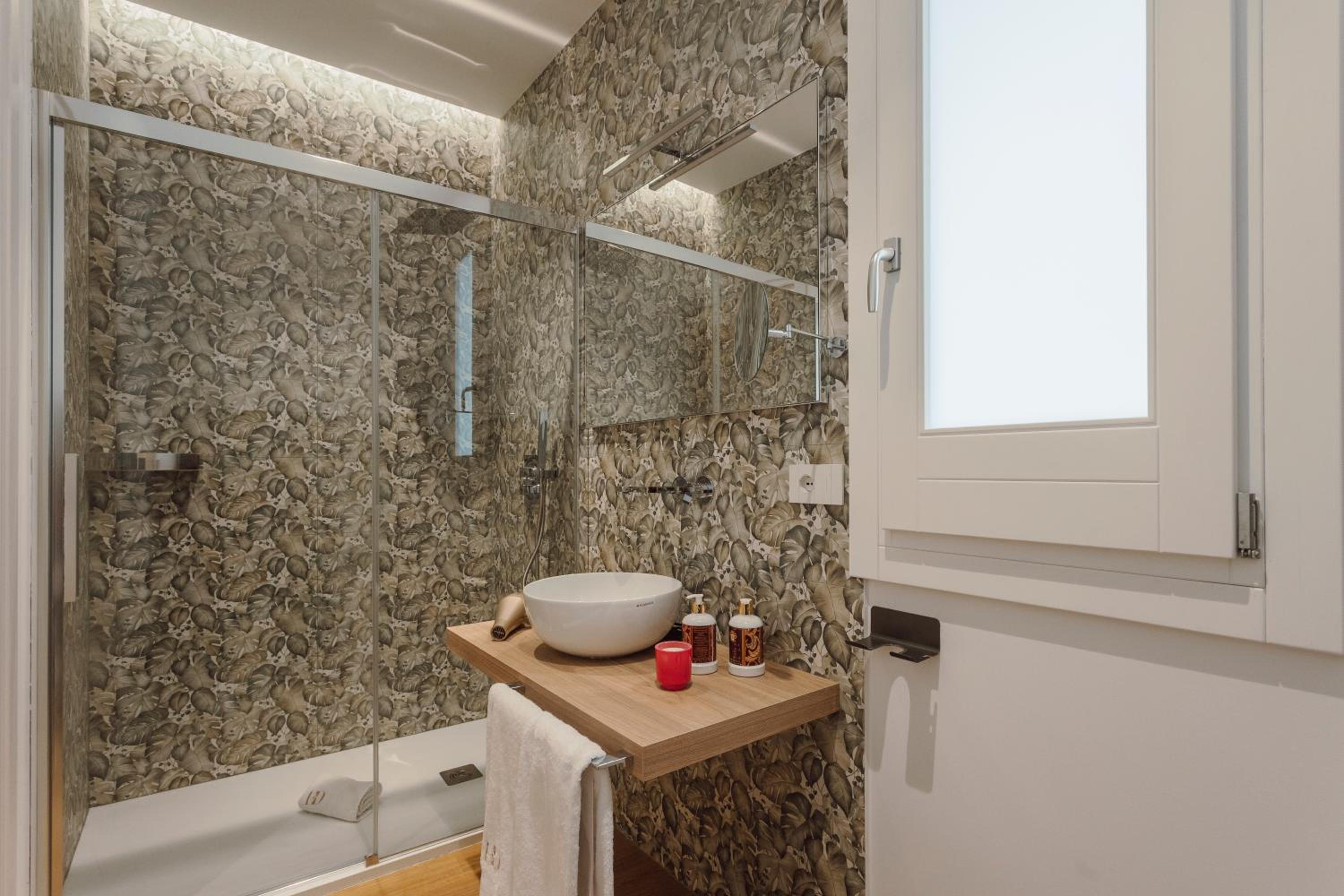 HrD Luxury Rooms