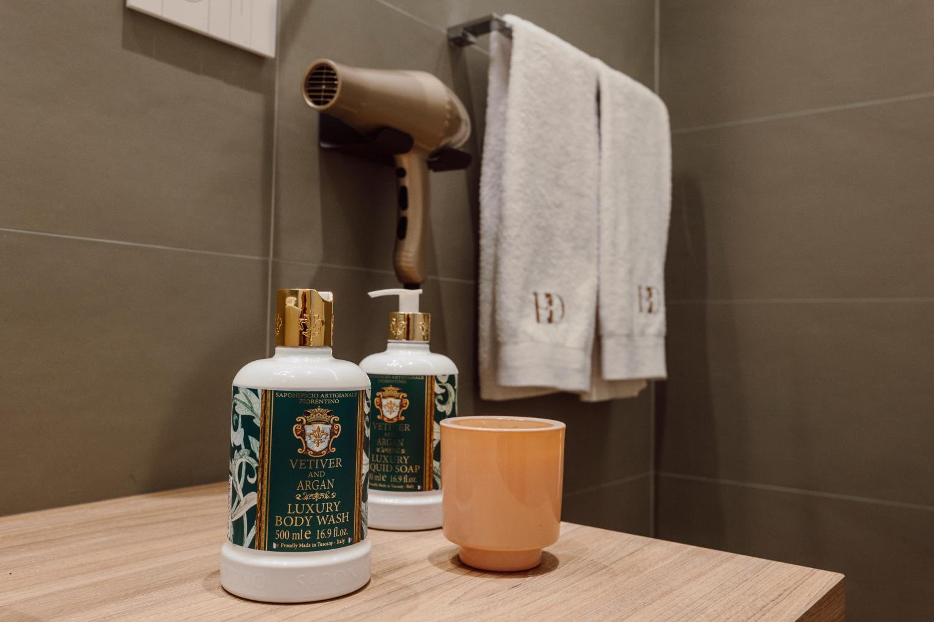 HrD Luxury Rooms