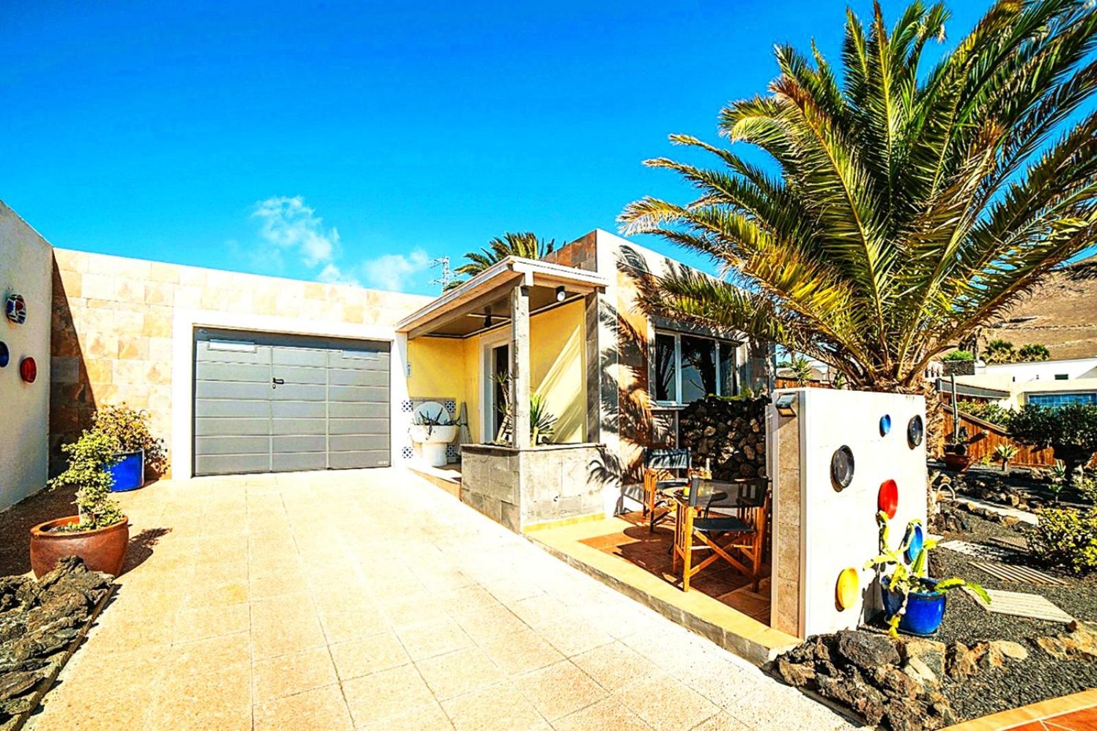 Tiny House MADORA - sea view - amazing garden - quiet location - Bodegas & hiking trails nearby