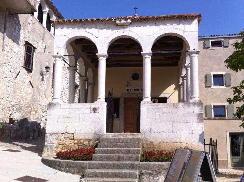 Photo 31
