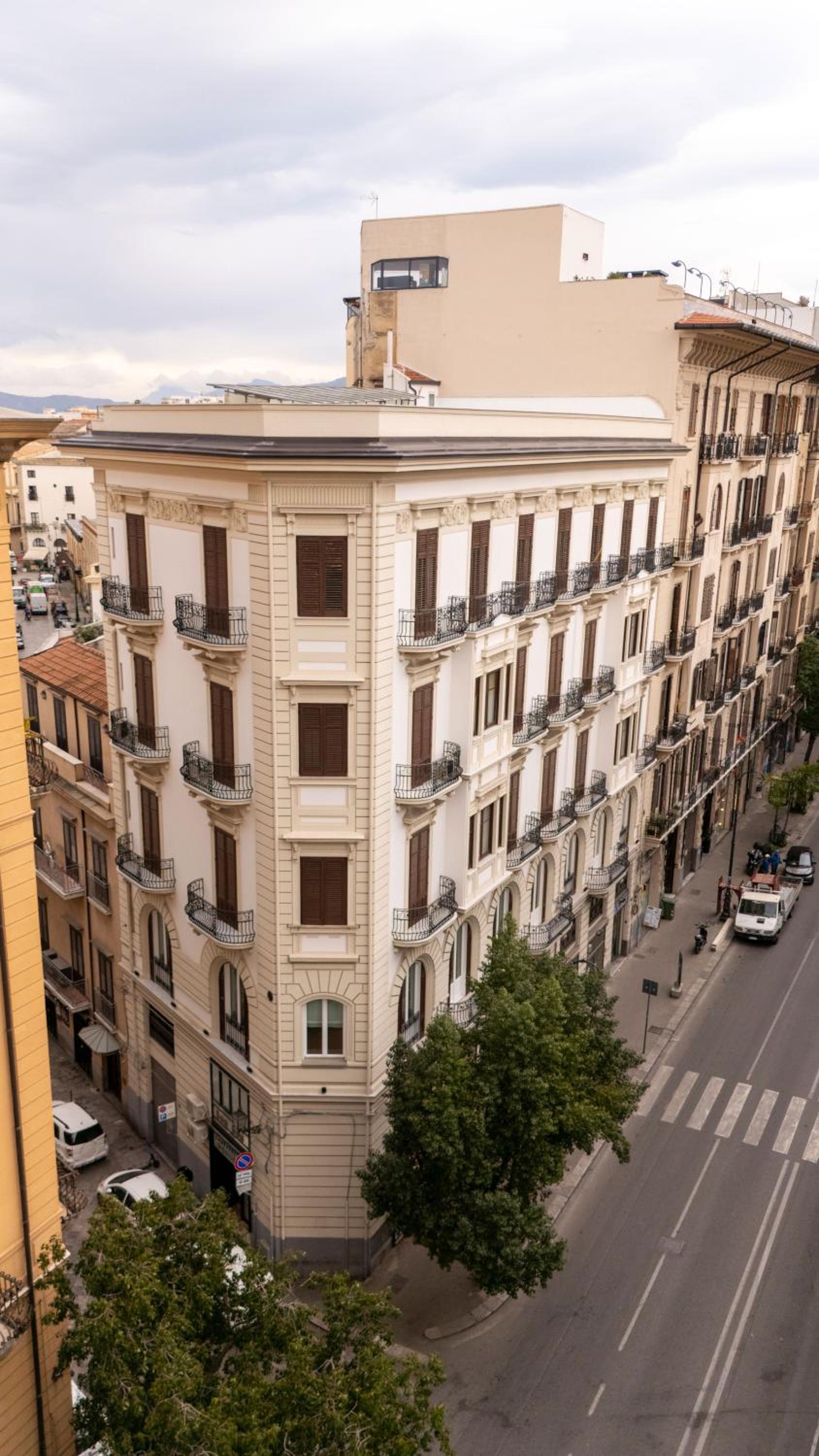 G Cave 125 Boutique Apartment