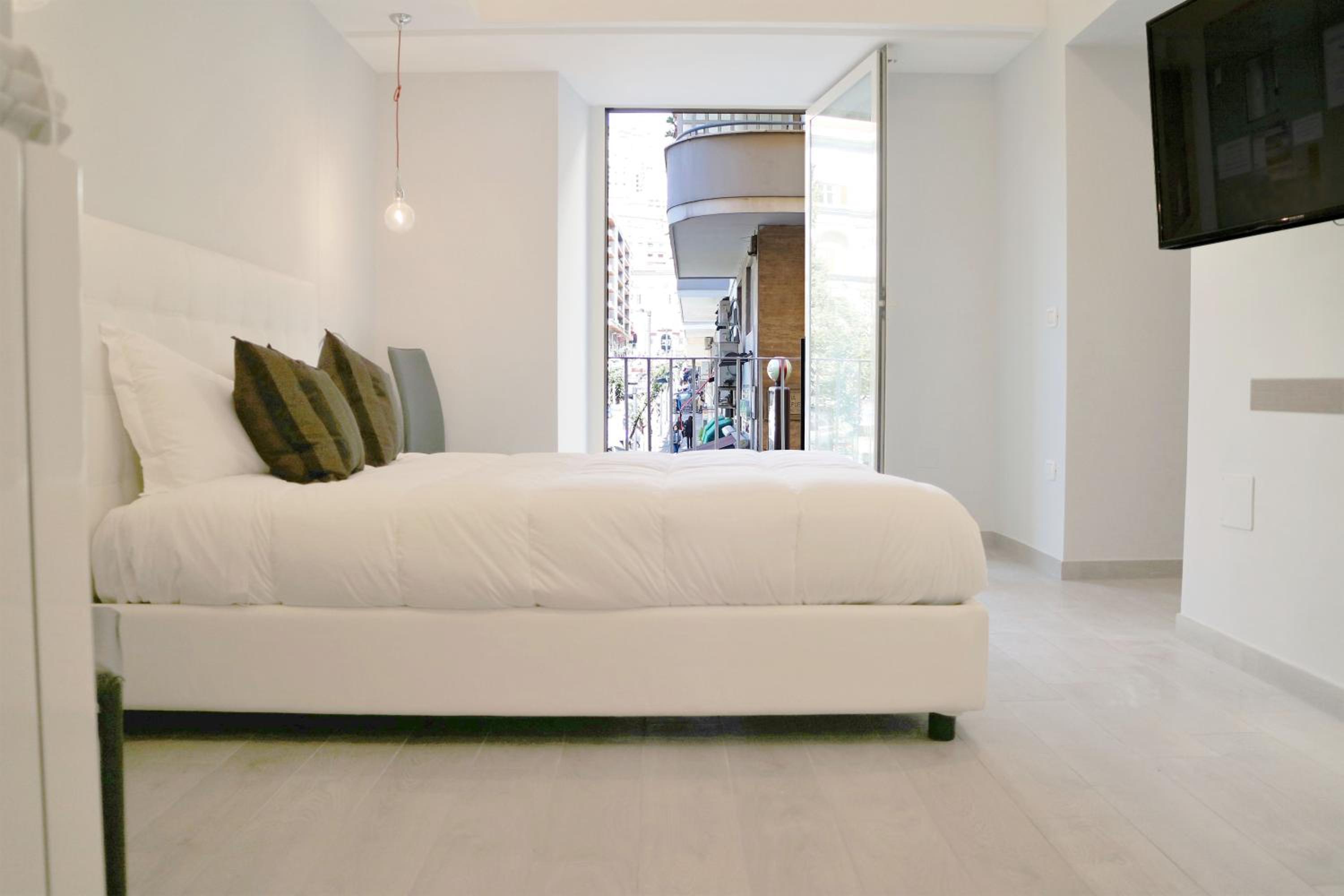 Riviera Luxury Suites