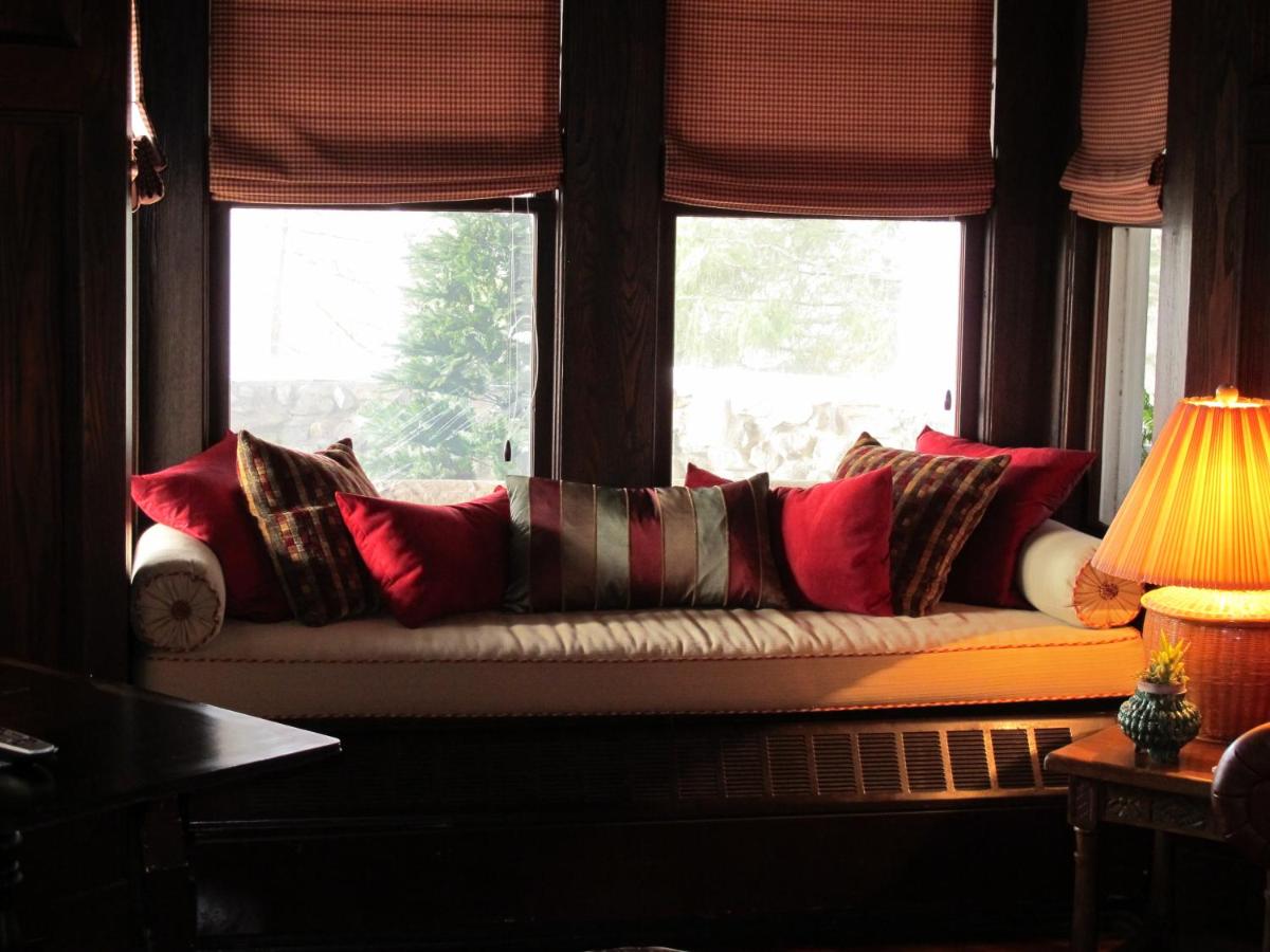 Hilltop House Bed Breakfast - Property Image 2