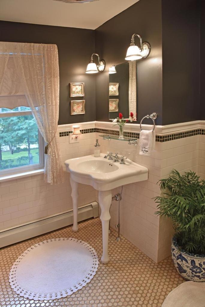 Hilltop House Bed Breakfast - Property Image 4