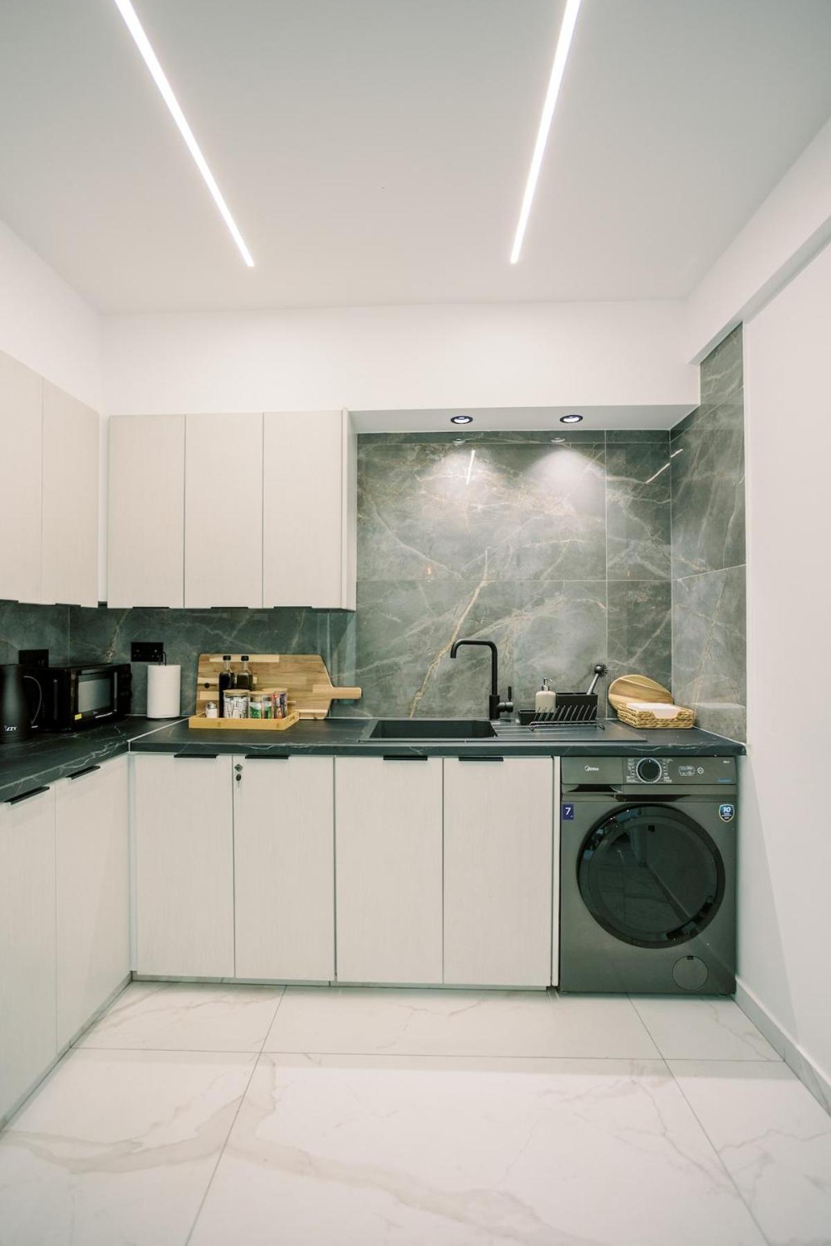 2BR Amalfi Blue Apt in Larnaca - Pool & 10Min Walk to Mackenzie Beach!