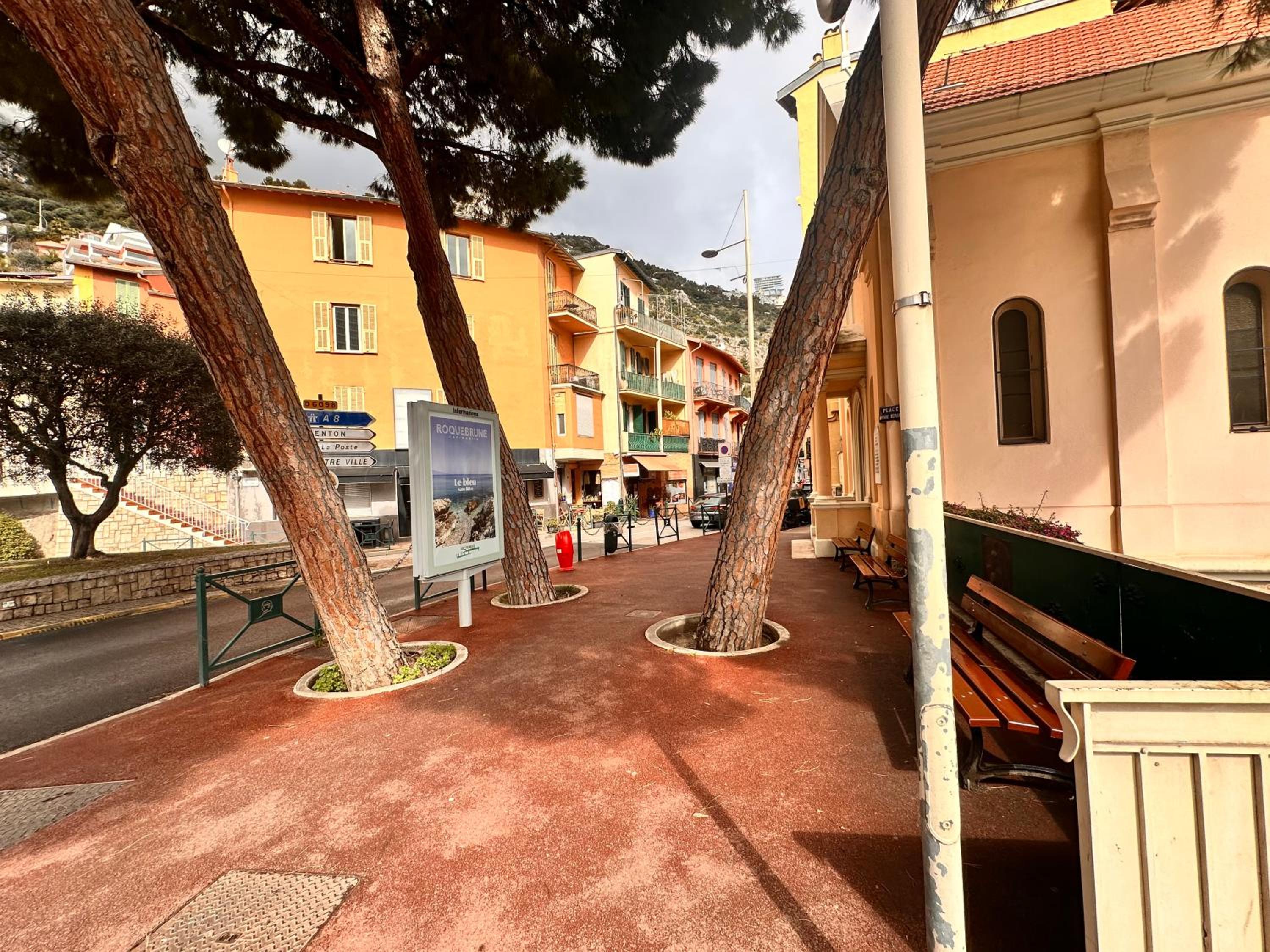 Courts & Coasts few steps from Tennis courts, Country Club and Montecarlo Beach