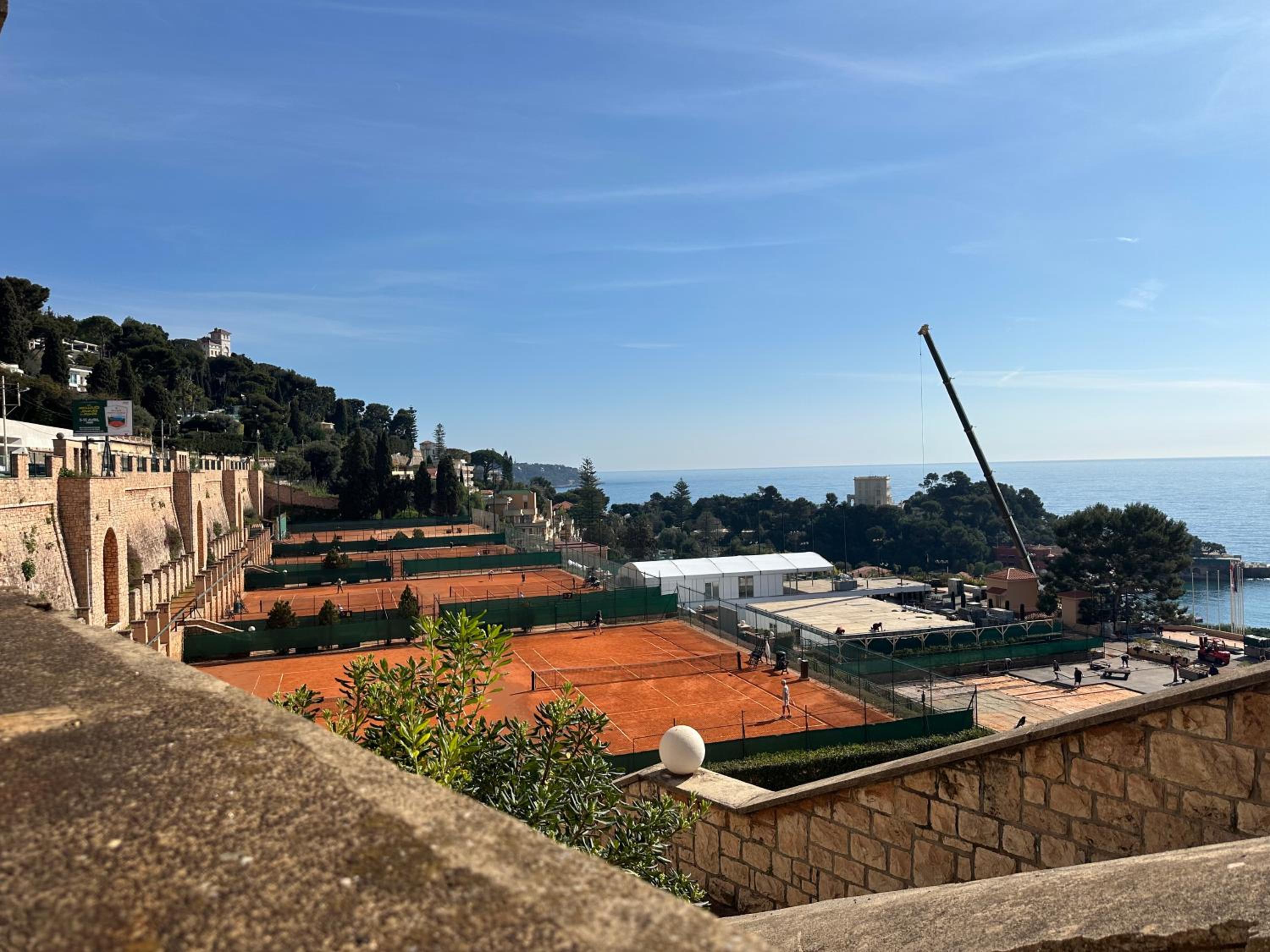 Courts & Coasts few steps from Tennis courts, Country Club and Montecarlo Beach