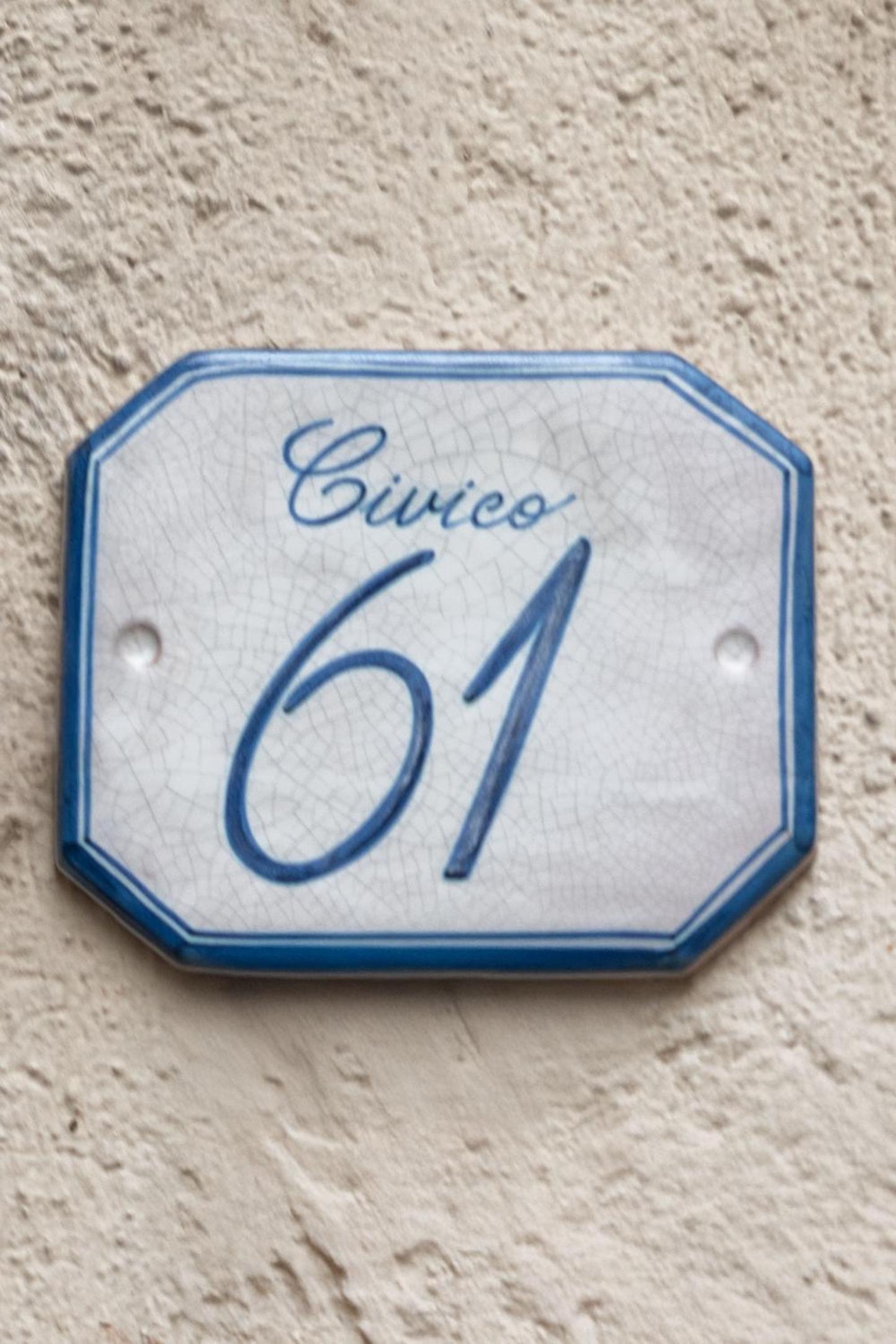 Civico 61