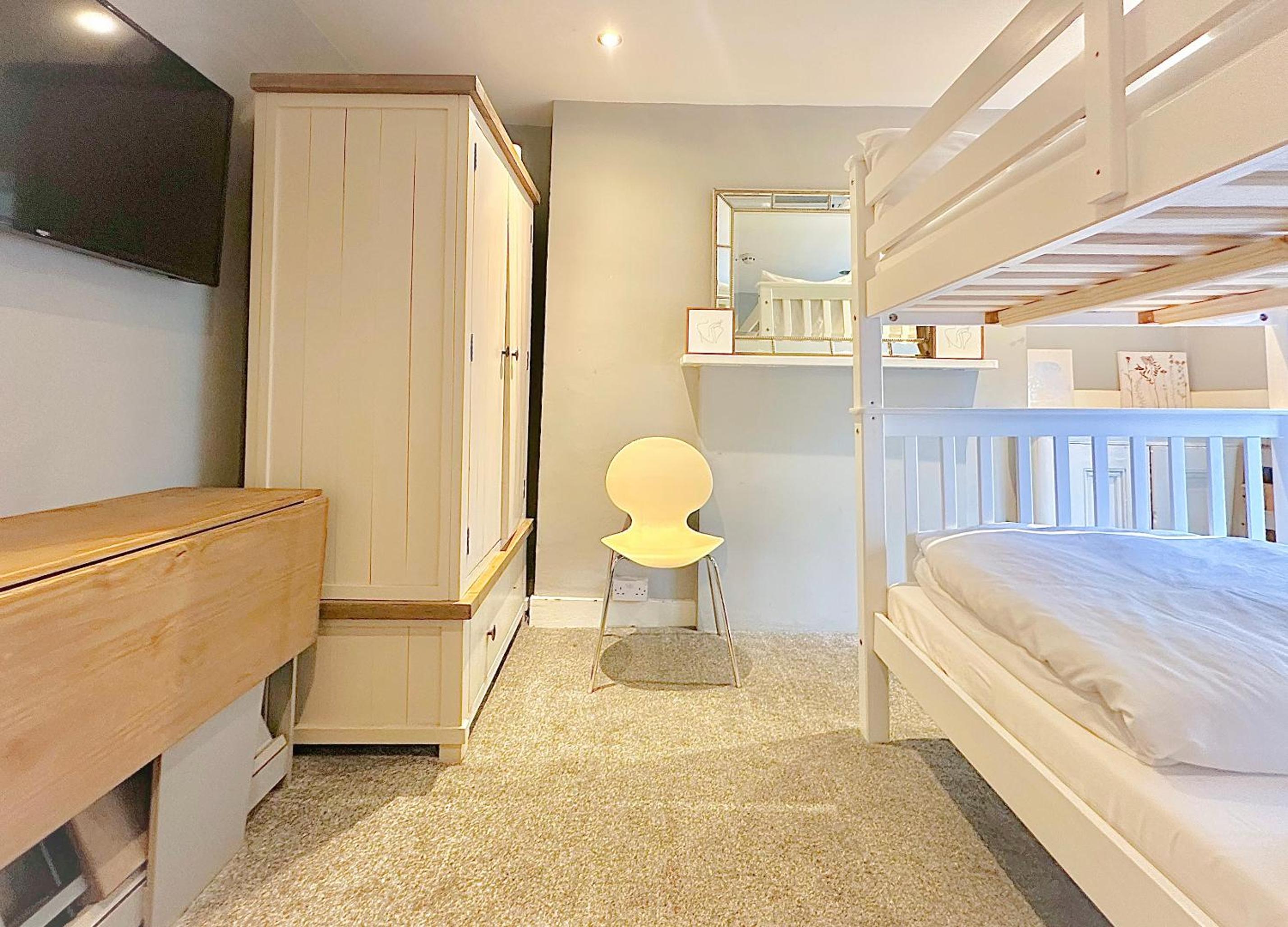 Edgware rooms