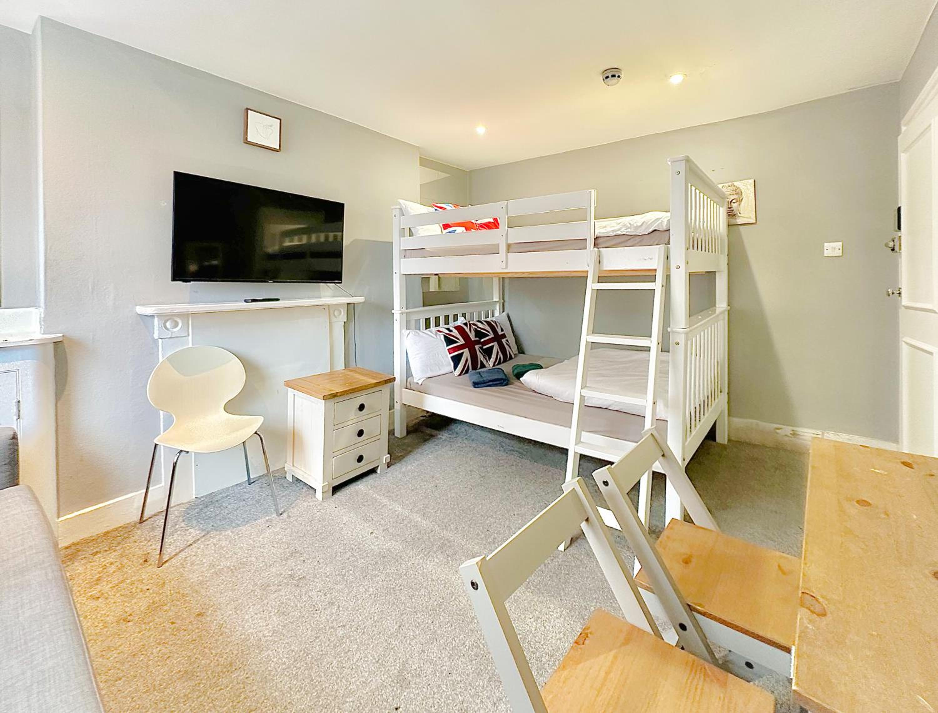 Edgware rooms