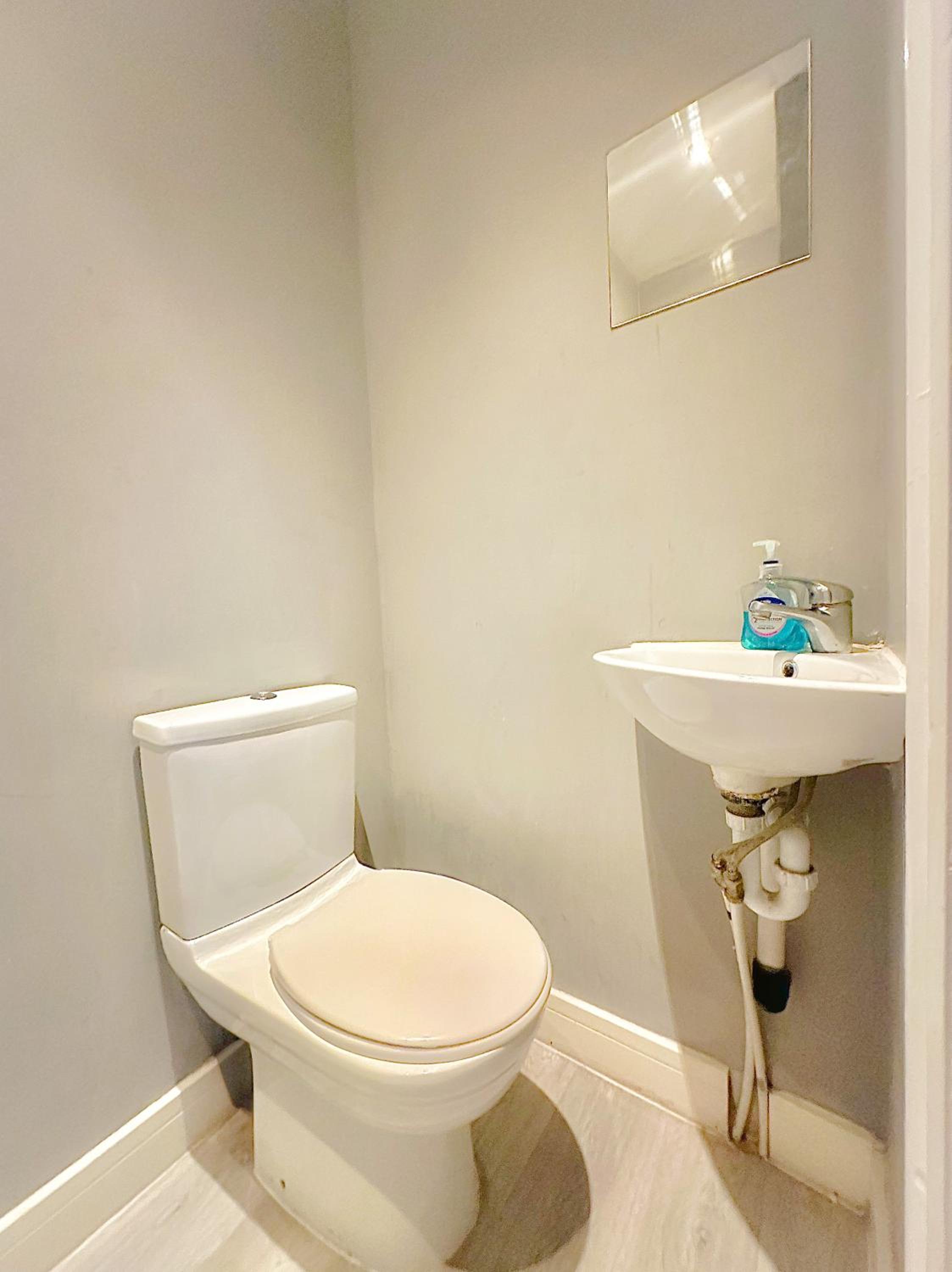 Edgware rooms