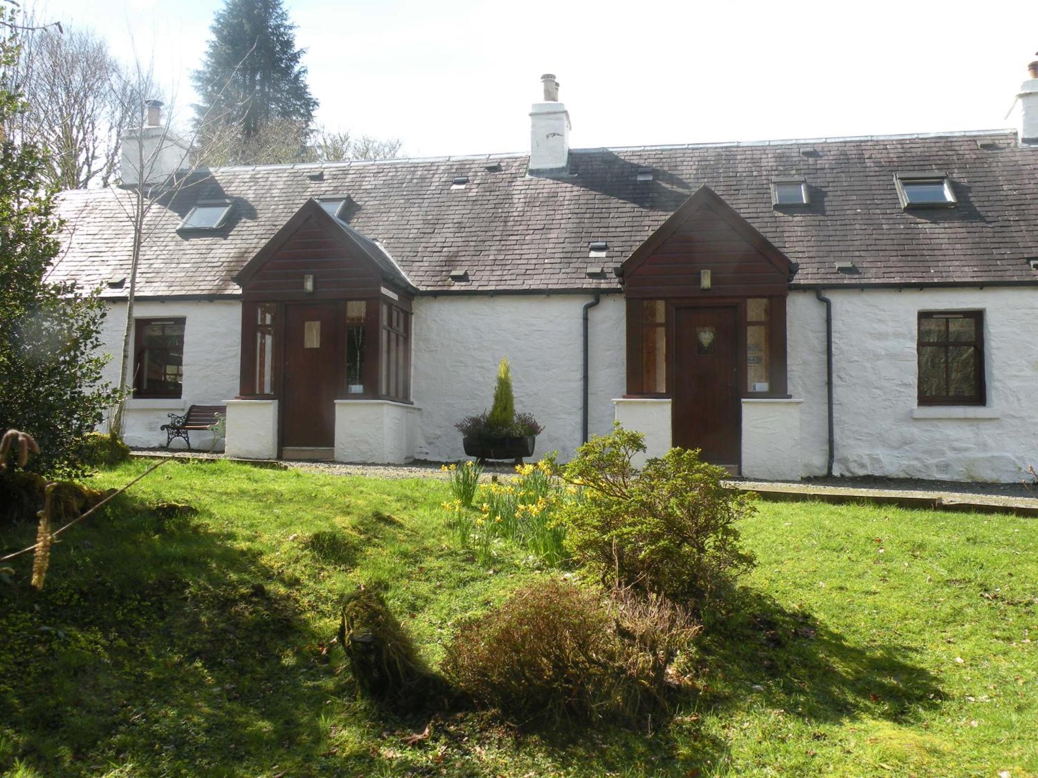 Hotel McHugh and Loudon Cottages - Image 1