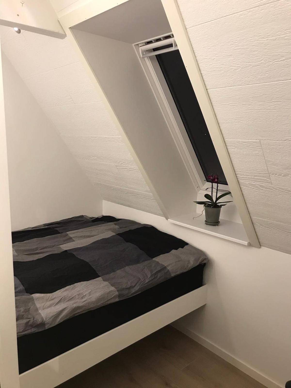10 min walk from city center