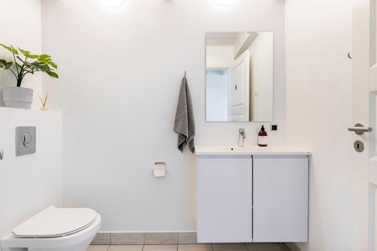 10 min walk from city center