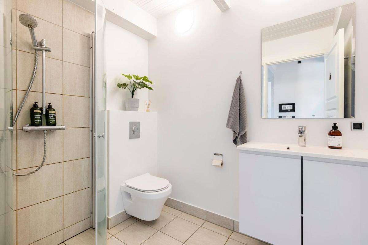 10 min walk from city center