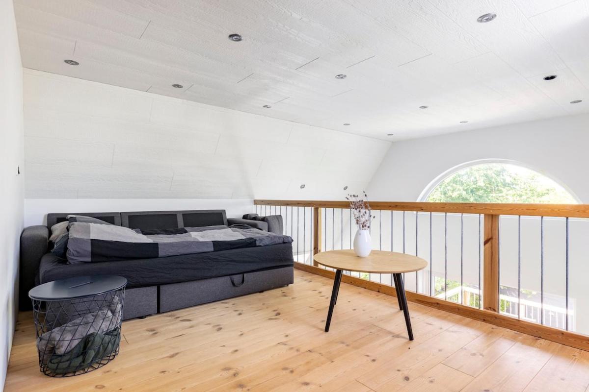 10 min walk from city center