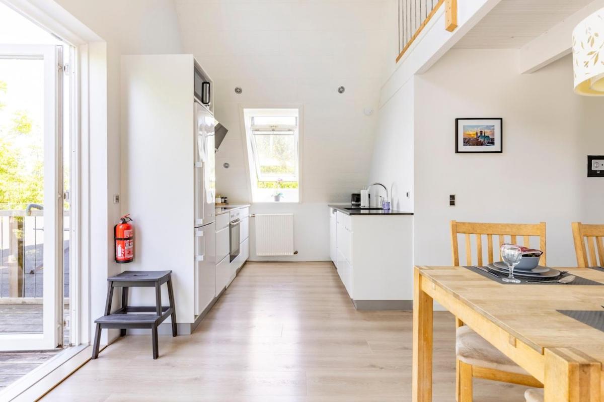 10 min walk from city center