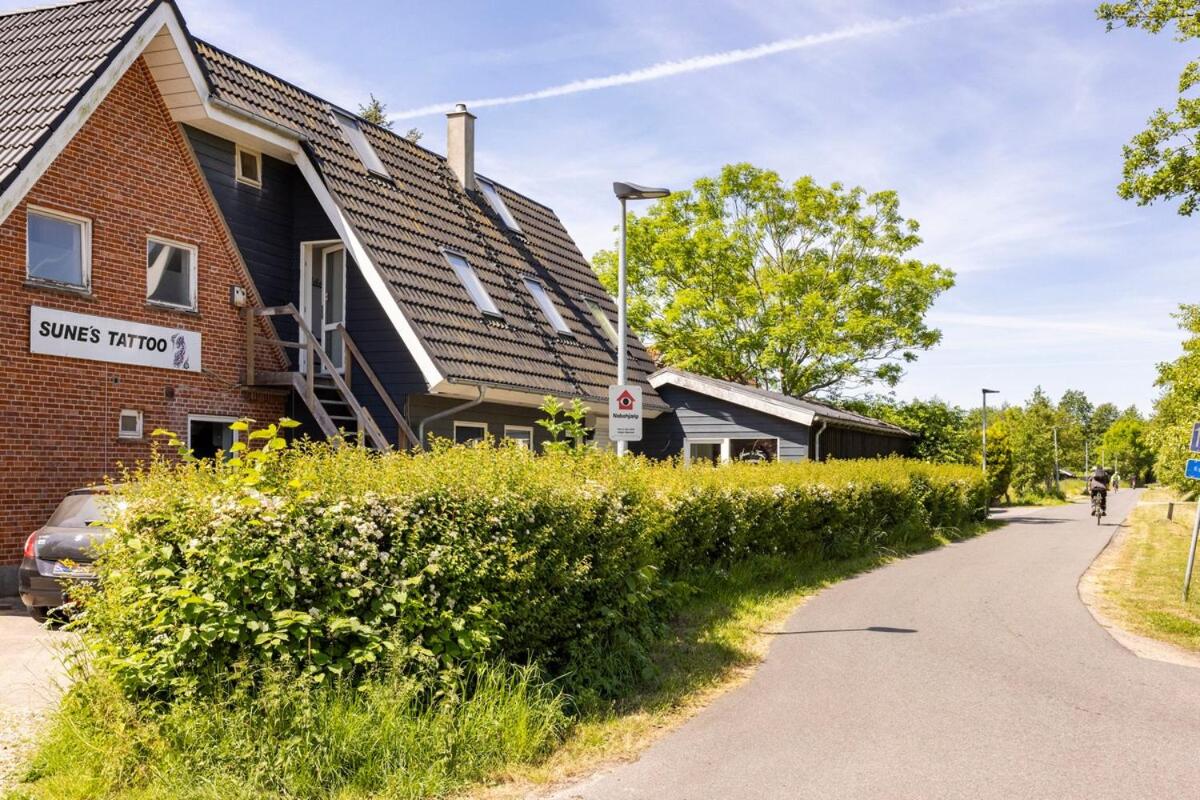 10 min walk from city center