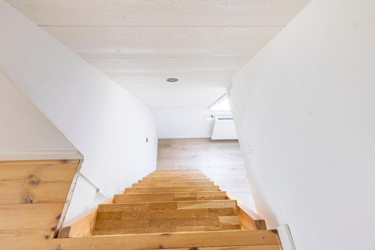 10 min walk from city center