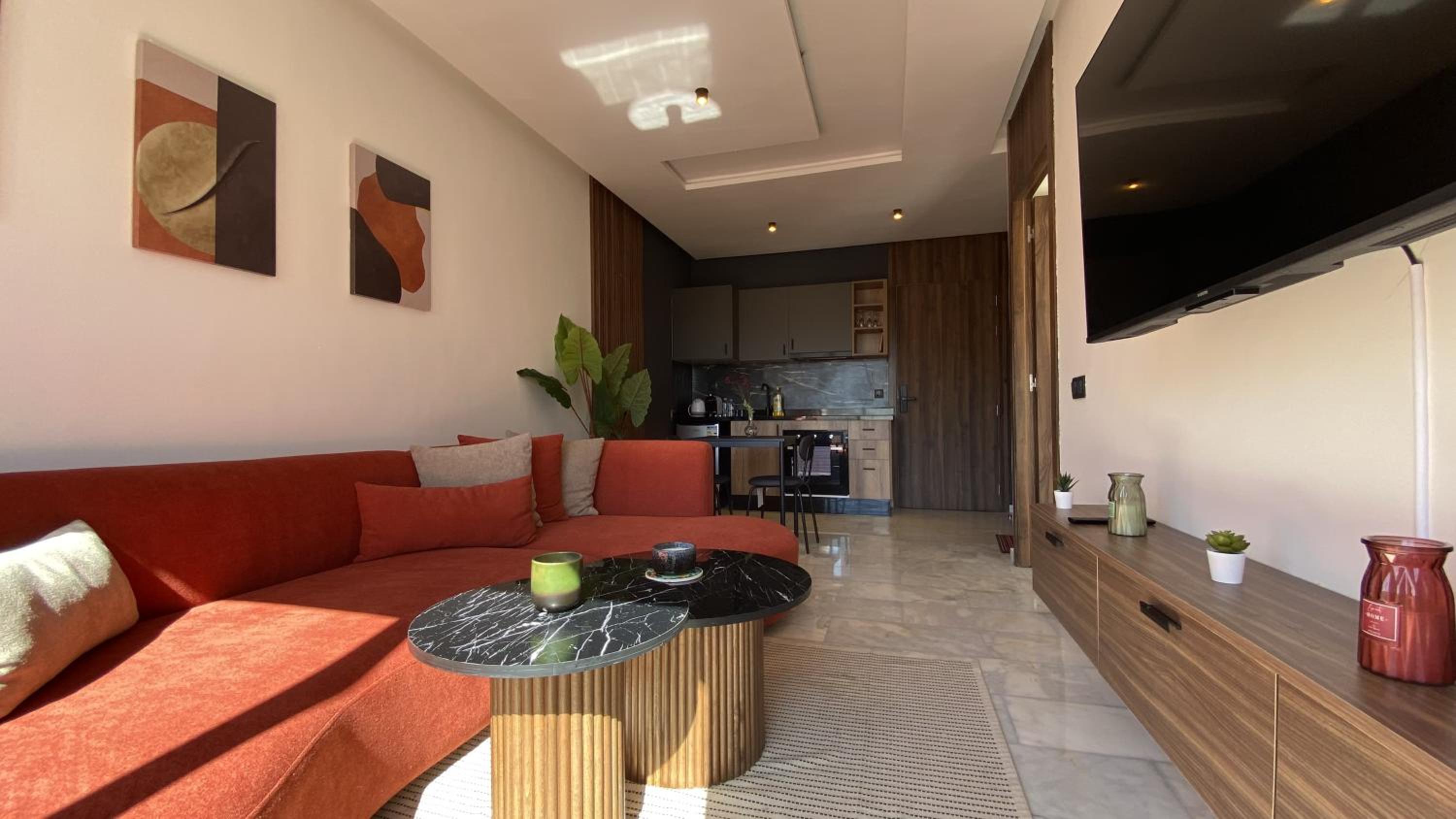 Modern & Fully equipped 1BDR Flats in Palmiers Central Casablanca with Terrace & Parking