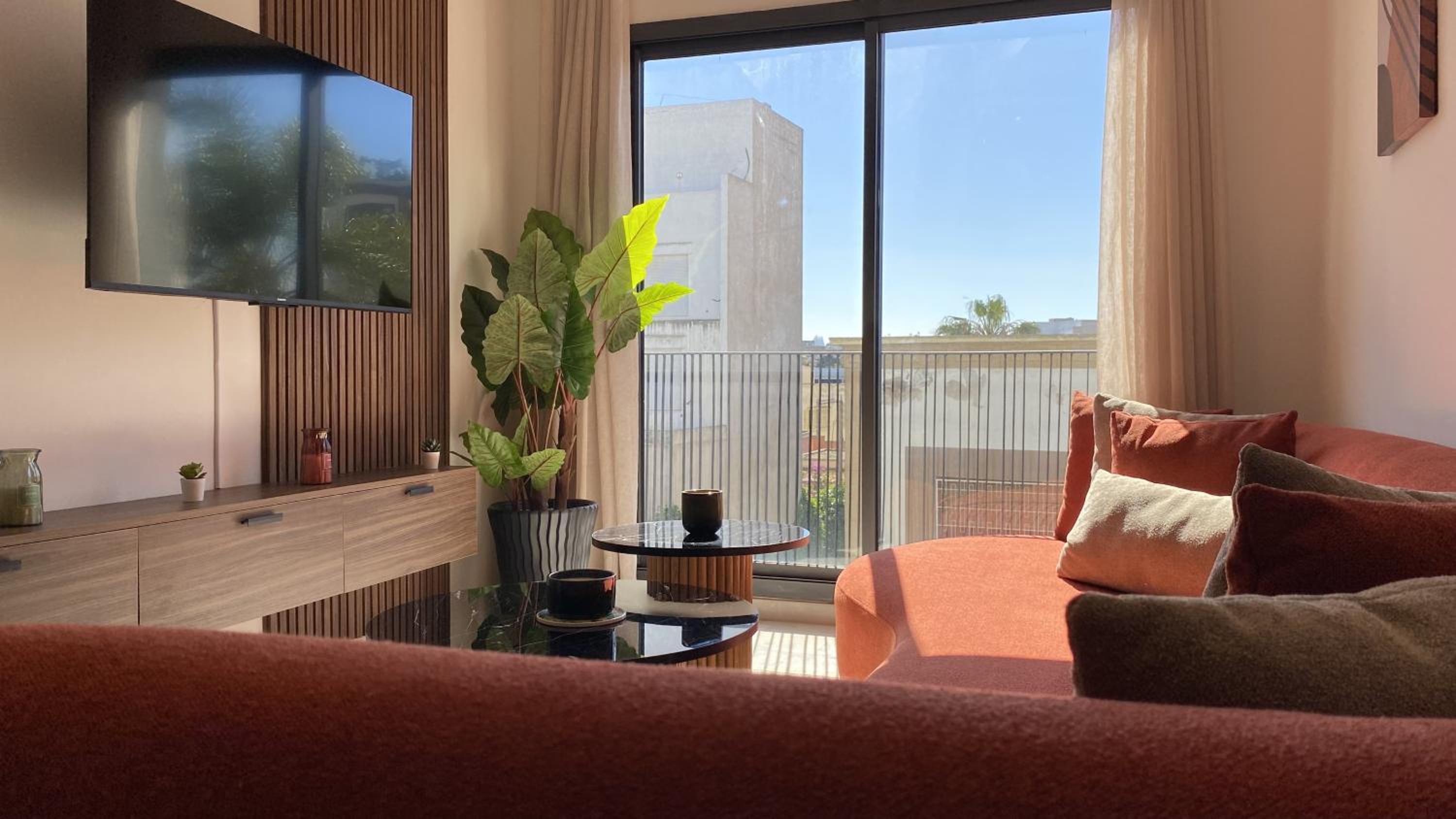 Modern & Fully equipped 1BDR Flats in Palmiers Central Casablanca with Terrace & Parking