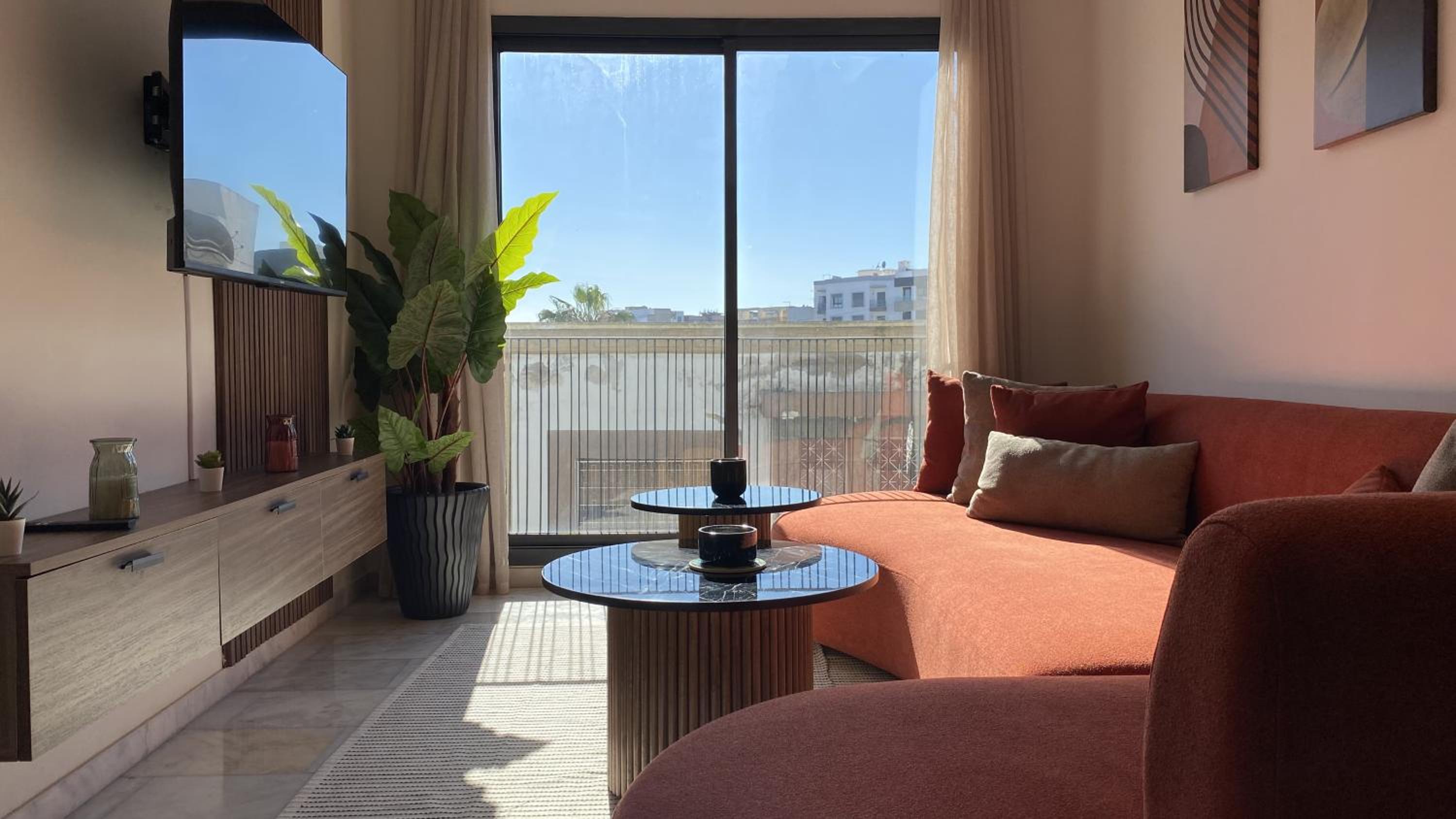 Modern & Fully equipped 1BDR Flats in Palmiers Central Casablanca with Terrace & Parking