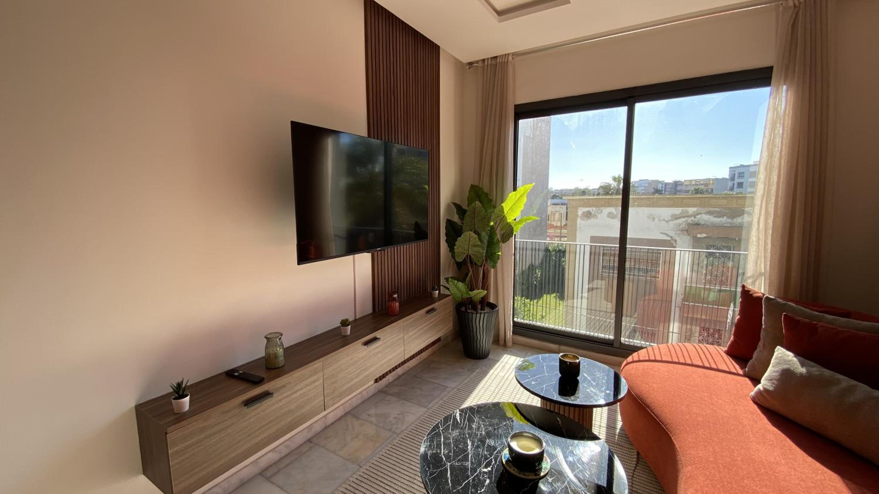Modern & Fully equipped 1BDR Flats in Palmiers Central Casablanca with Terrace & Parking