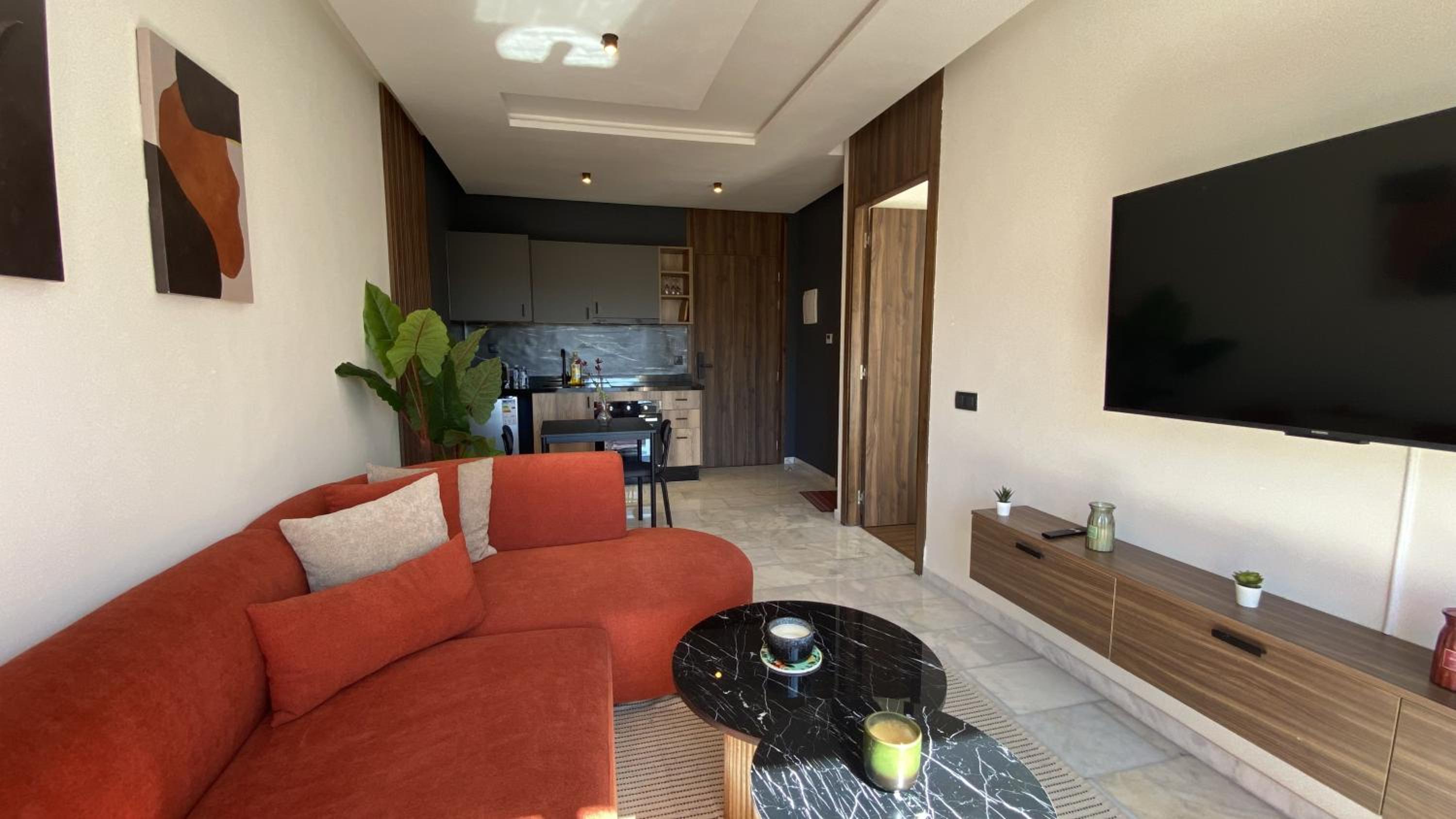 Modern & Fully equipped 1BDR Flats in Palmiers Central Casablanca with Terrace & Parking