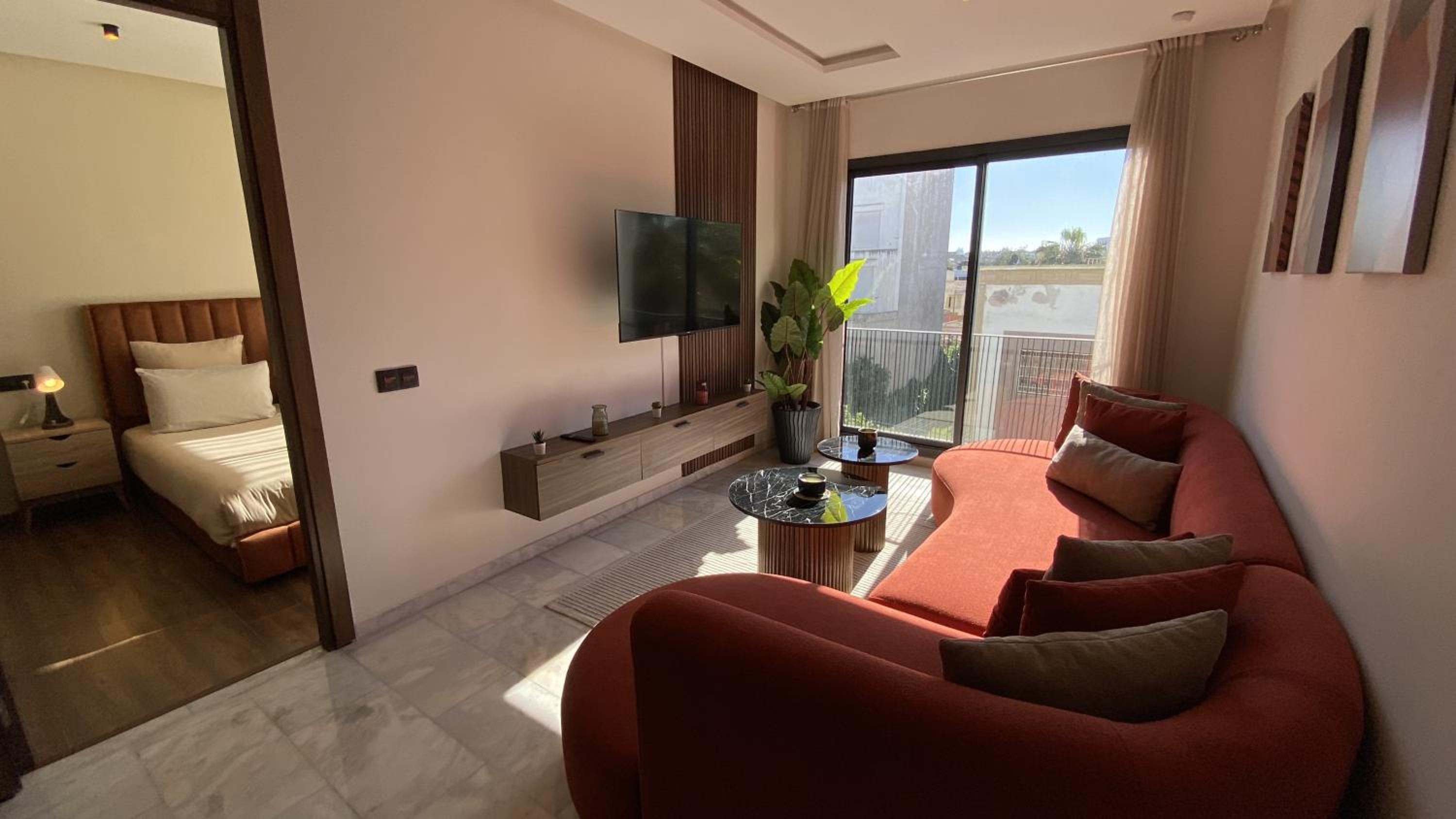 Modern & Fully equipped 1BDR Flats in Palmiers Central Casablanca with Terrace & Parking