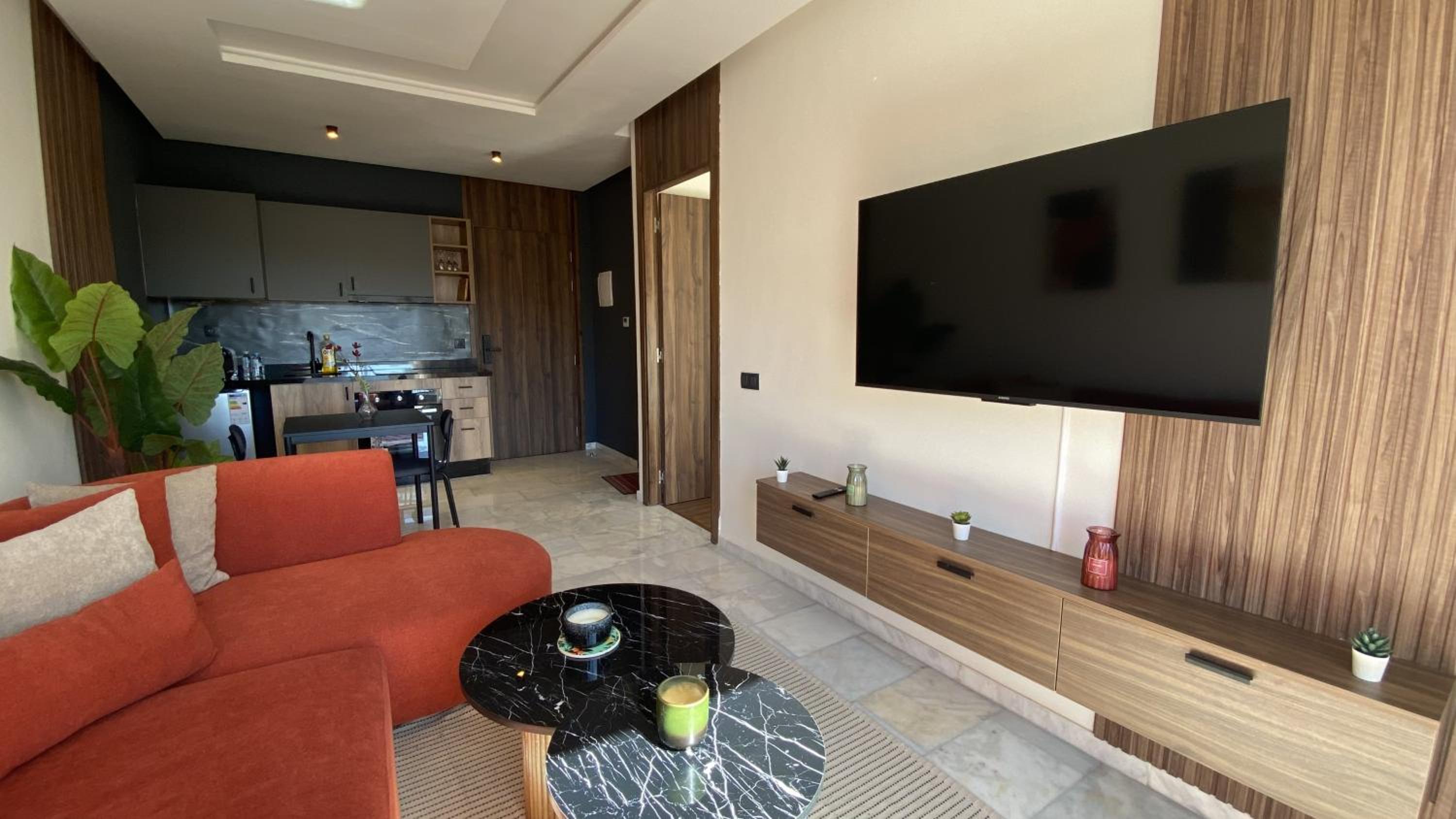 Modern & Fully equipped 1BDR Flats in Palmiers Central Casablanca with Terrace & Parking