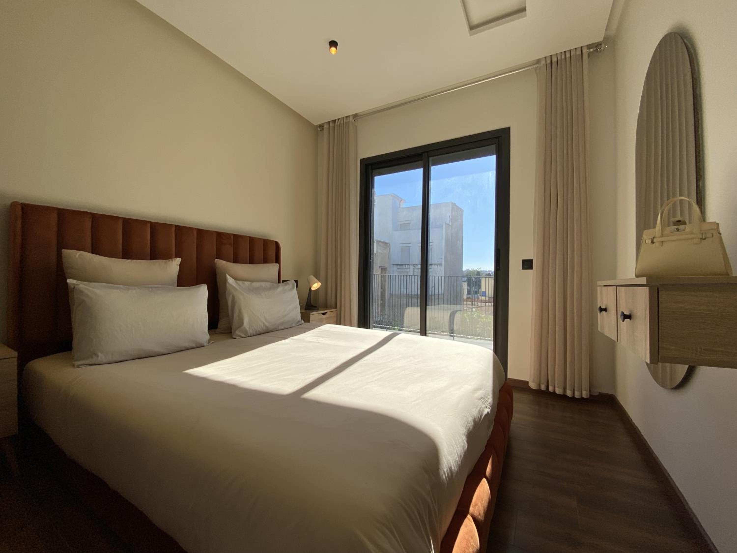 Modern & Fully equipped 1BDR Flats in Palmiers Central Casablanca with Terrace & Parking