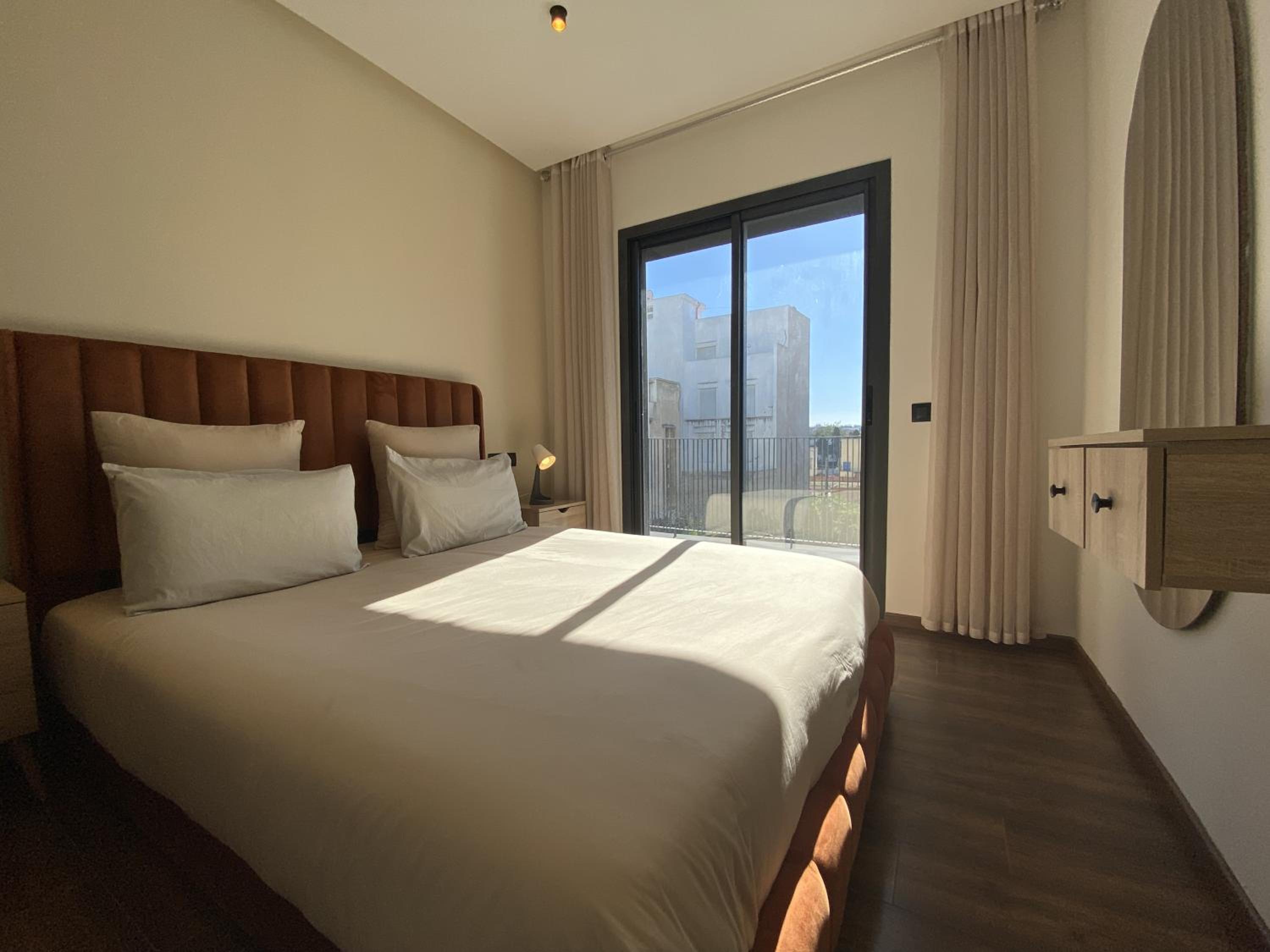 Modern & Fully equipped 1BDR Flats in Palmiers Central Casablanca with Terrace & Parking