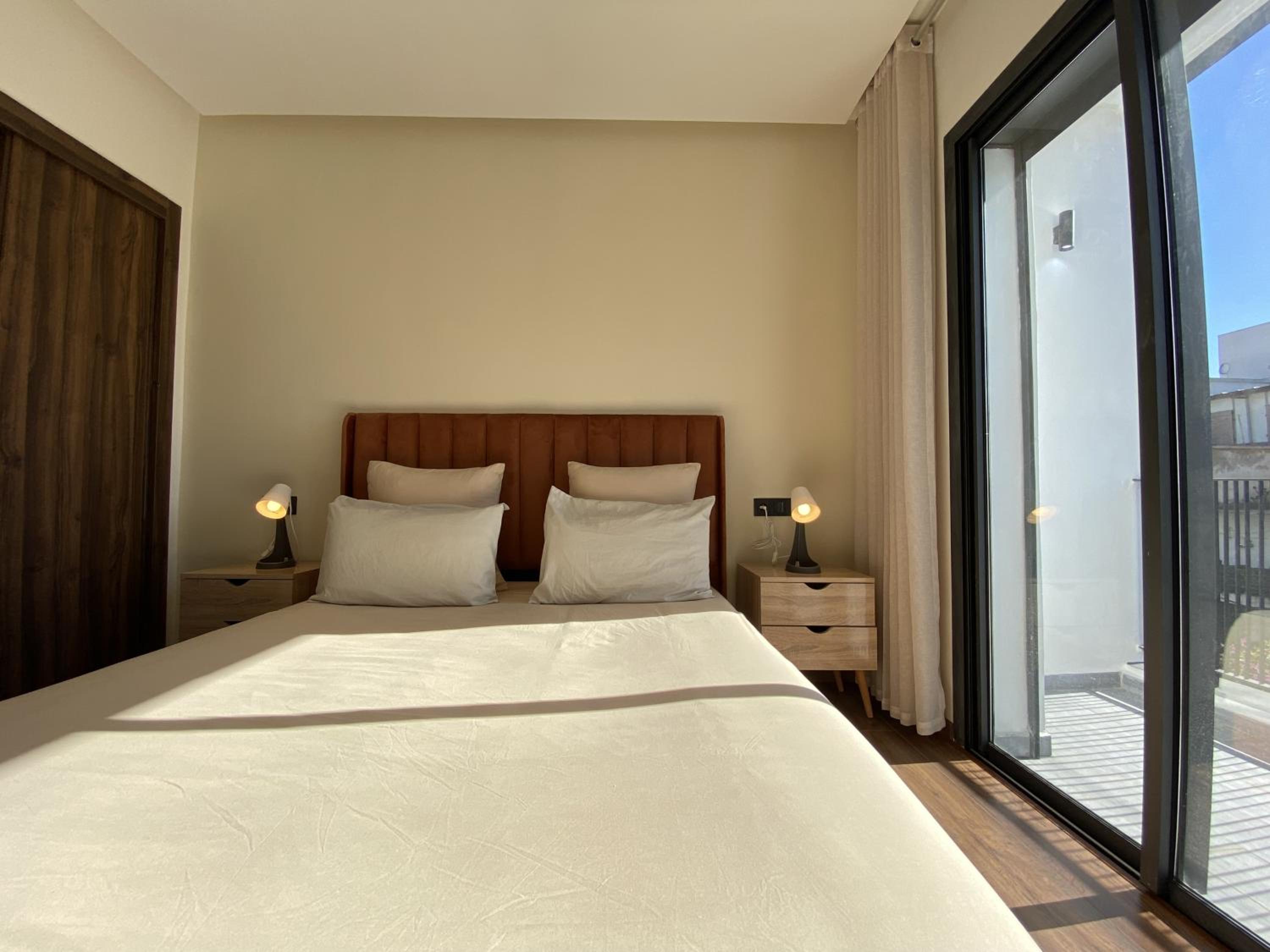 Modern & Fully equipped 1BDR Flats in Palmiers Central Casablanca with Terrace & Parking