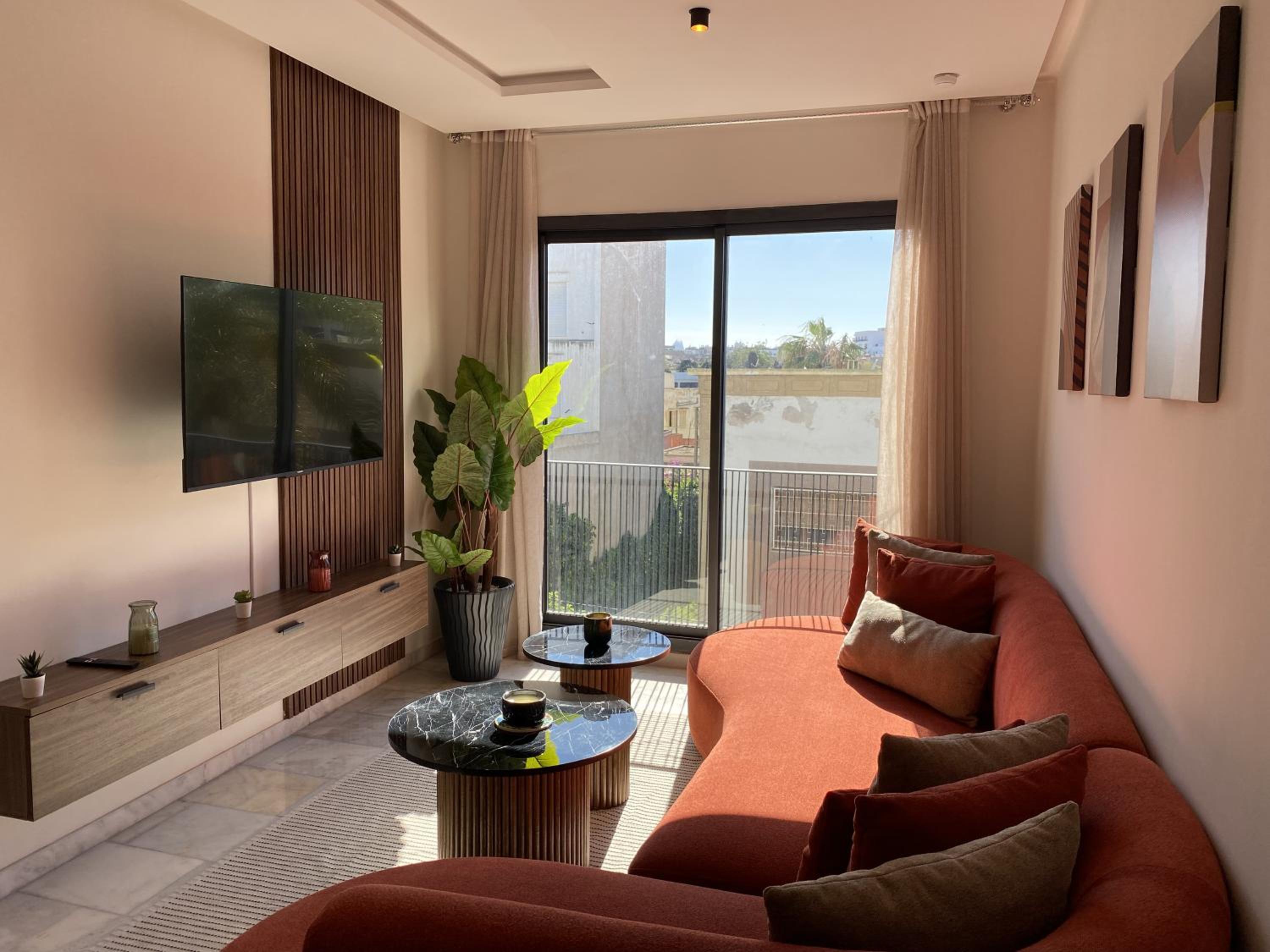 Modern & Fully equipped 1BDR Flats in Palmiers Central Casablanca with Terrace & Parking